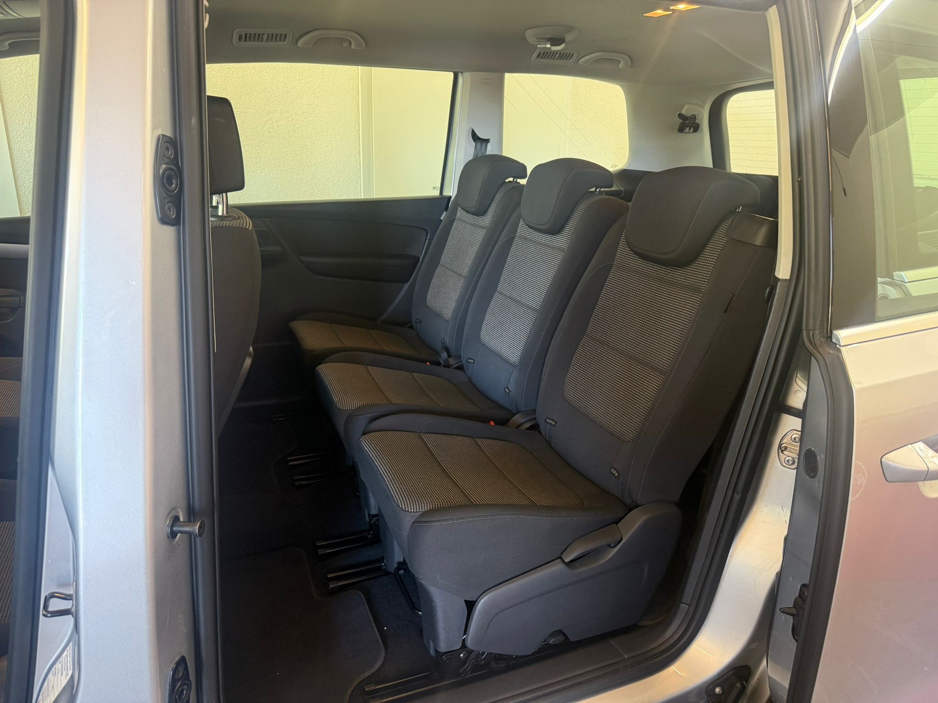 VW Sharan 2.0 TSI Comfortline DSG-image-11