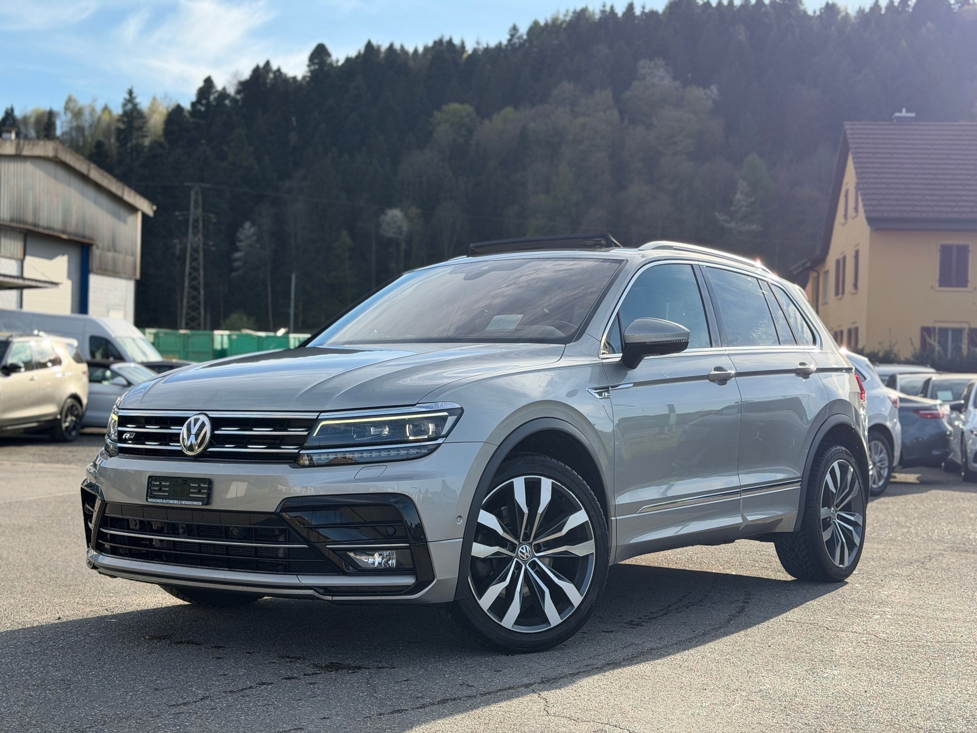 VW Tiguan 2.0 TDI SCR Highline 4Motion DSG-image-0