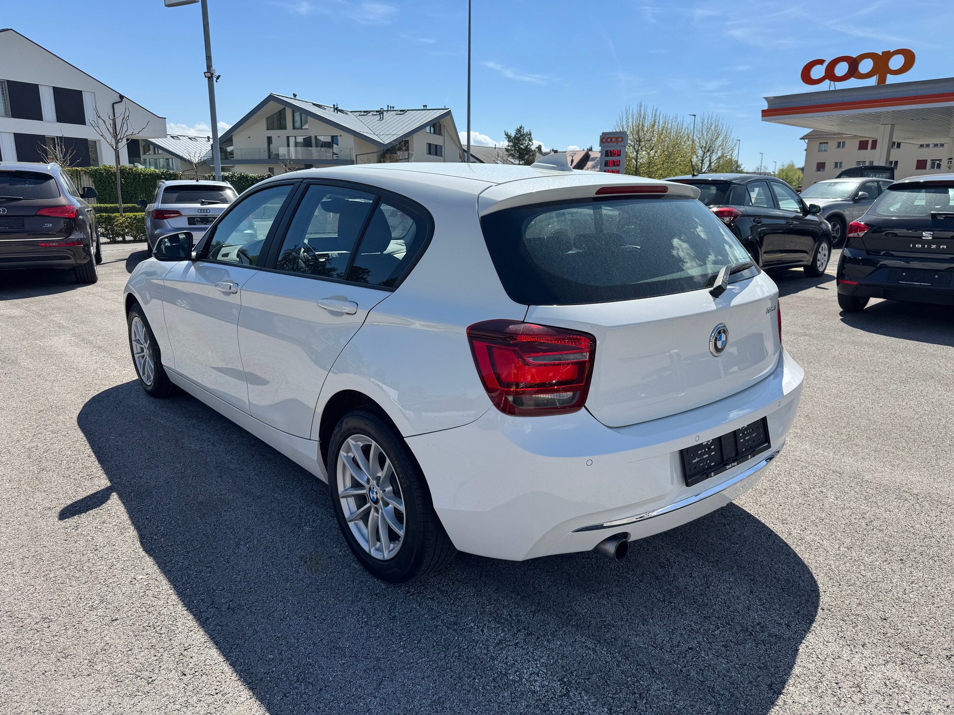 BMW 116i Urban Line Steptronic-image-5