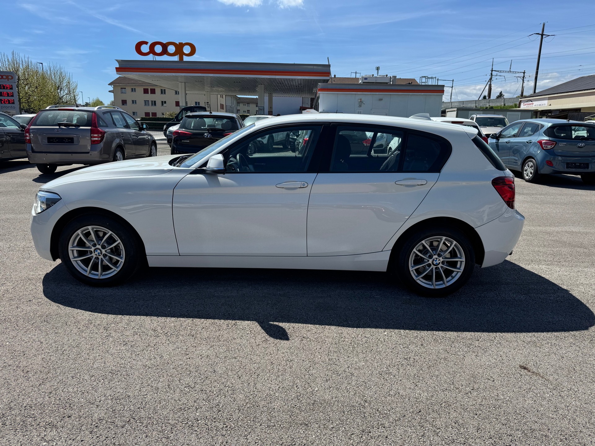 BMW 116i Urban Line Steptronic-image-6