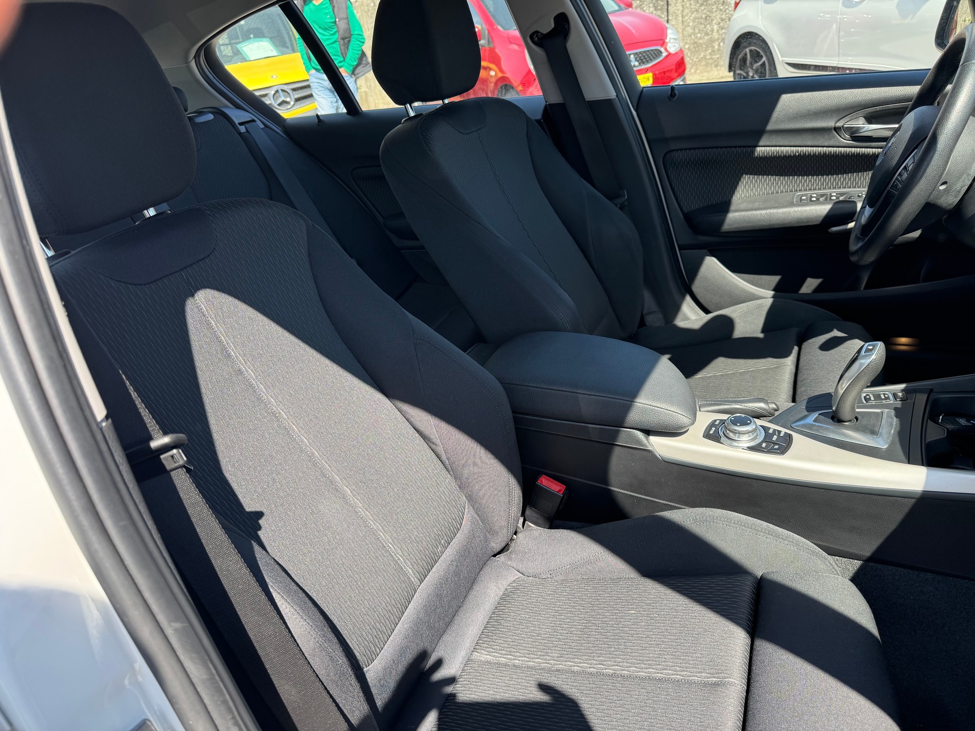 BMW 116i Urban Line Steptronic-image-9