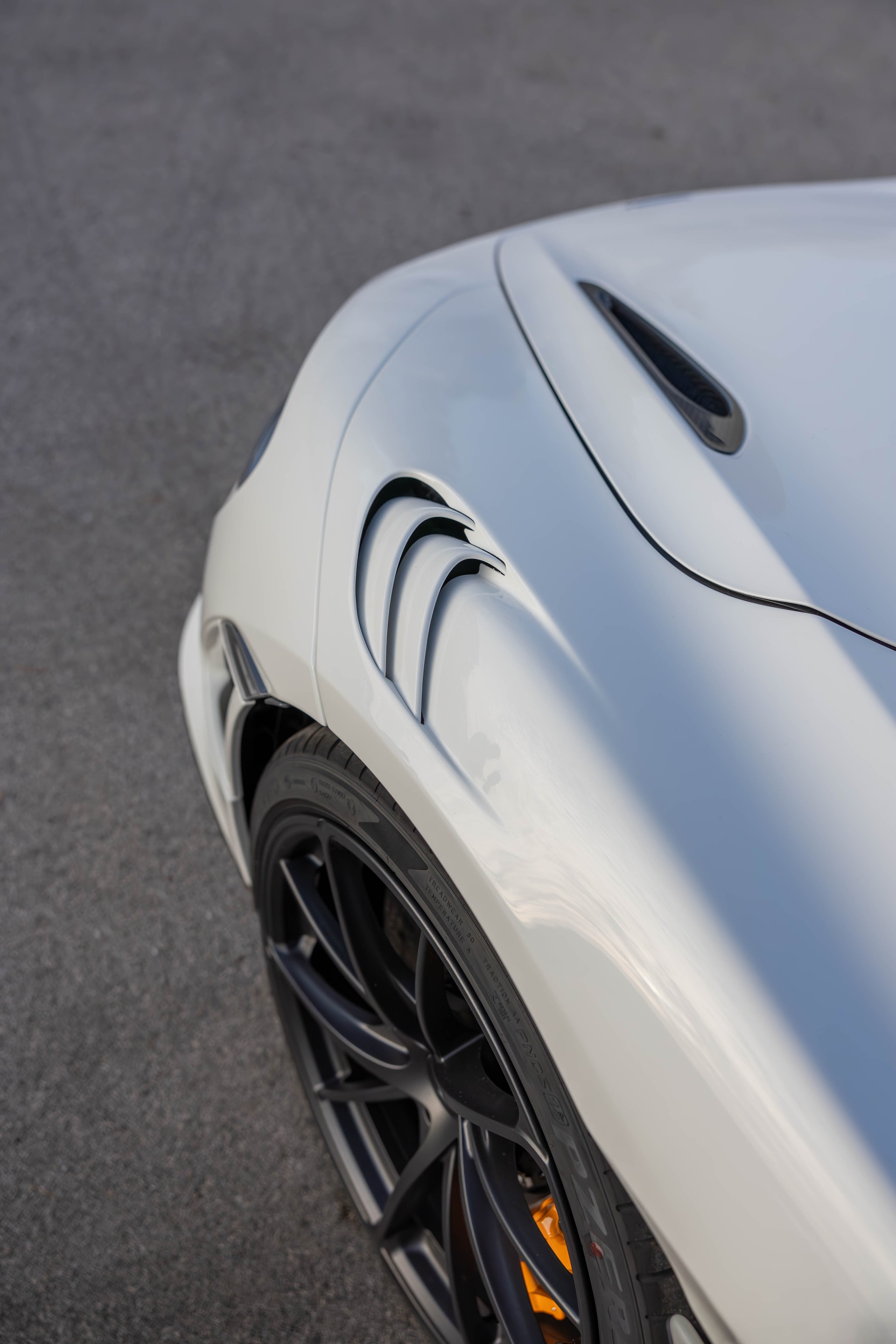 McLAREN 750S Spider-image-11