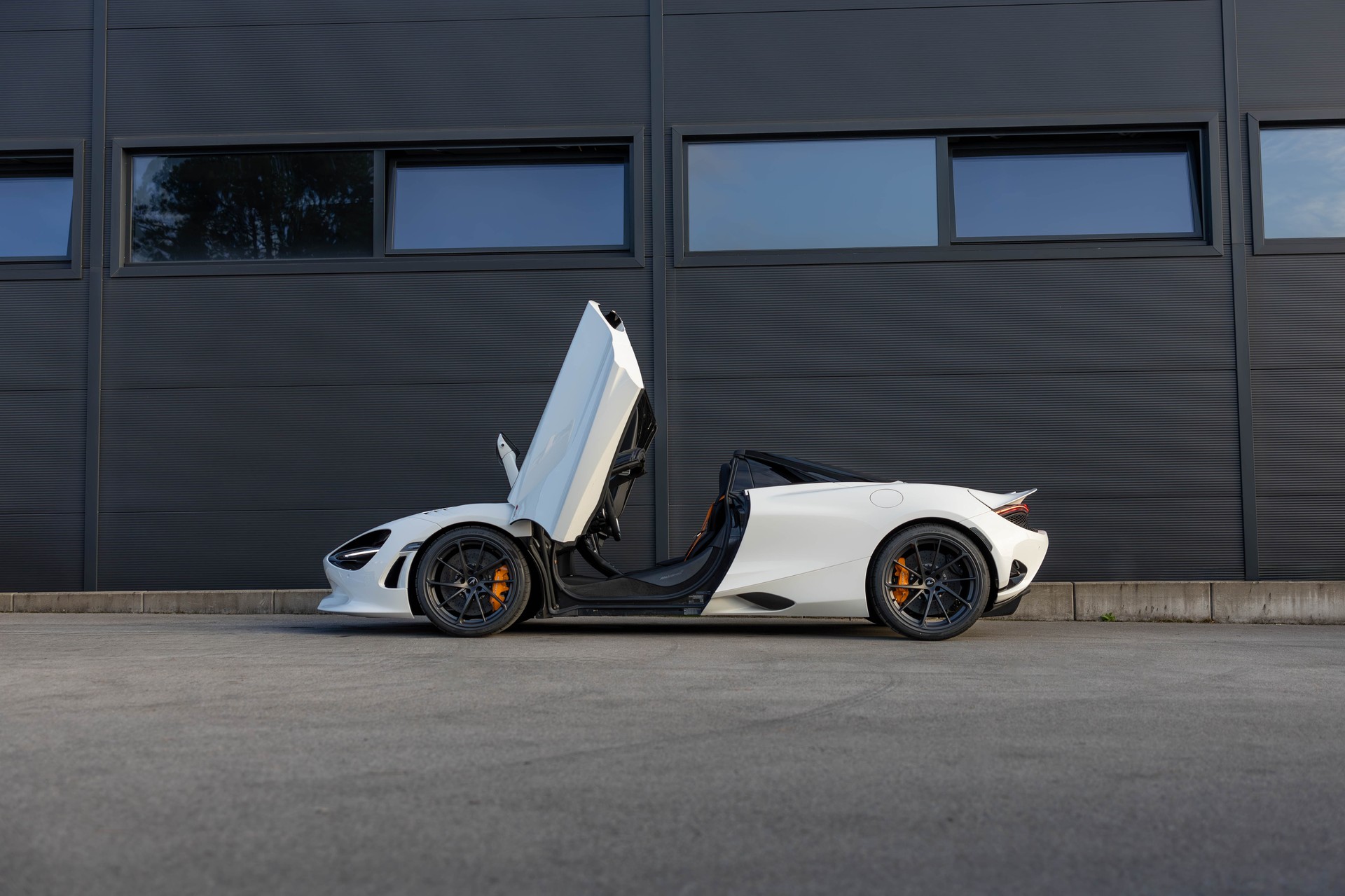 McLAREN 750S Spider-image-10