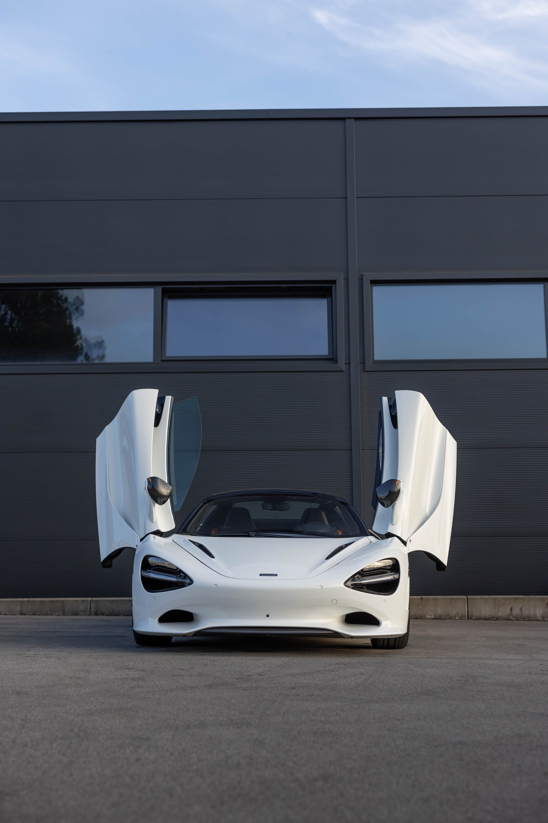 McLAREN 750S Spider-image-12