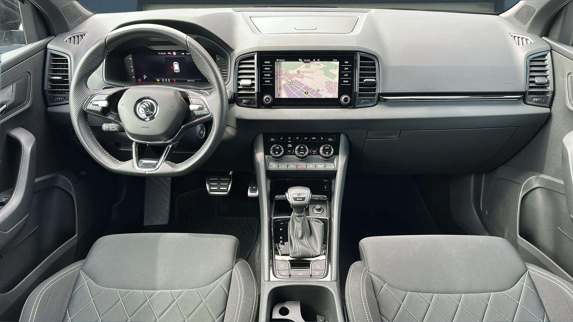 SKODA Karoq 2.0 TSI SportLine 4x4 DSG mit AHK & Rückfahrkamera + DCC-image-9