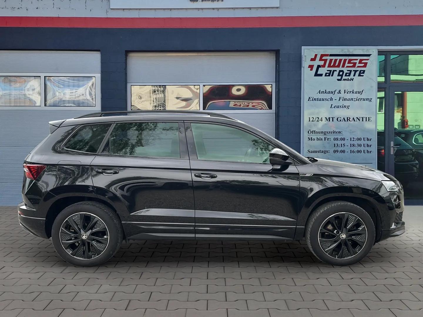 SKODA Karoq 2.0 TSI SportLine 4x4 DSG mit AHK & Rückfahrkamera + DCC-image-8