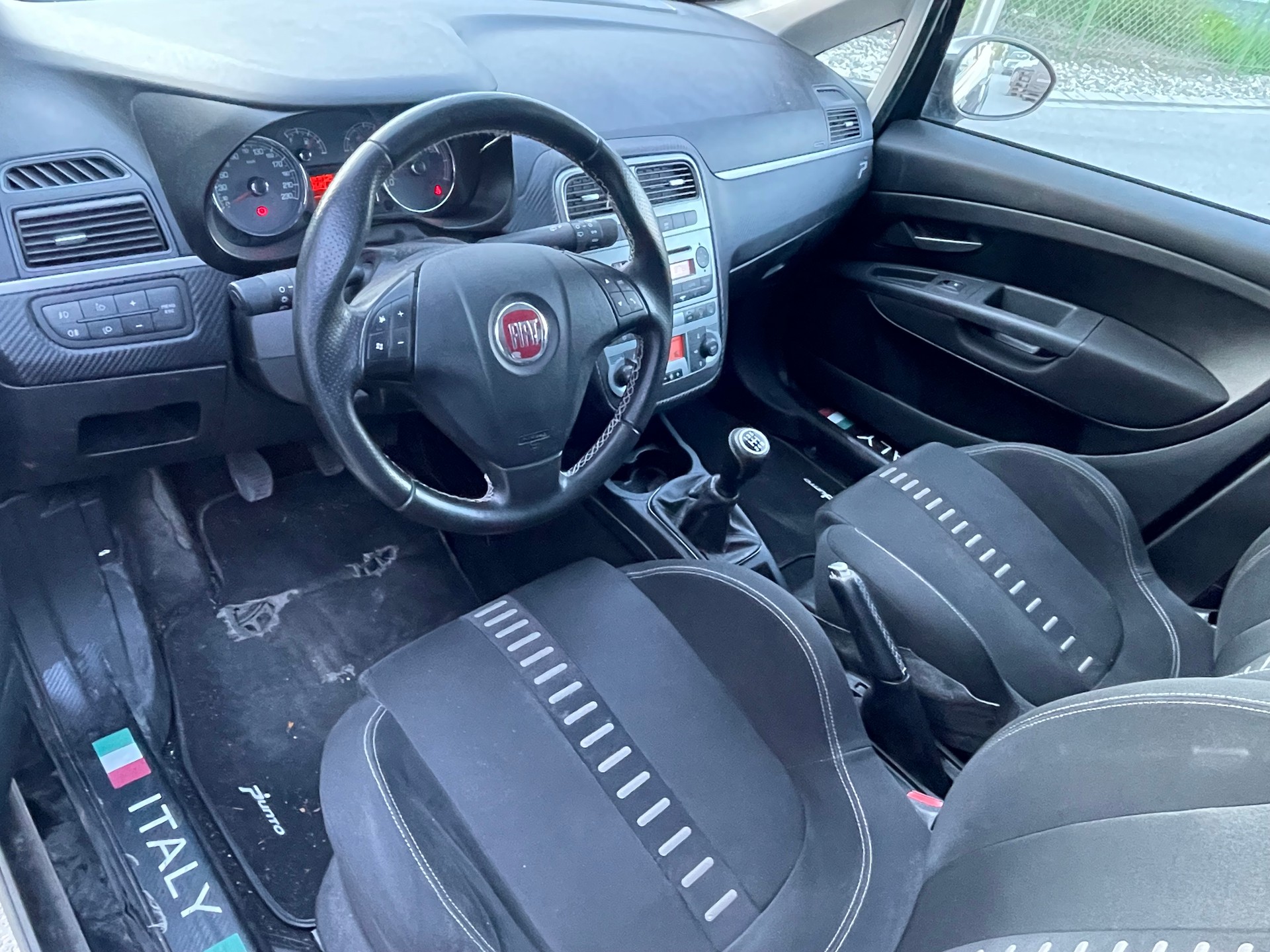 FIAT Punto 1.4 16V Turbo Sport-image-10