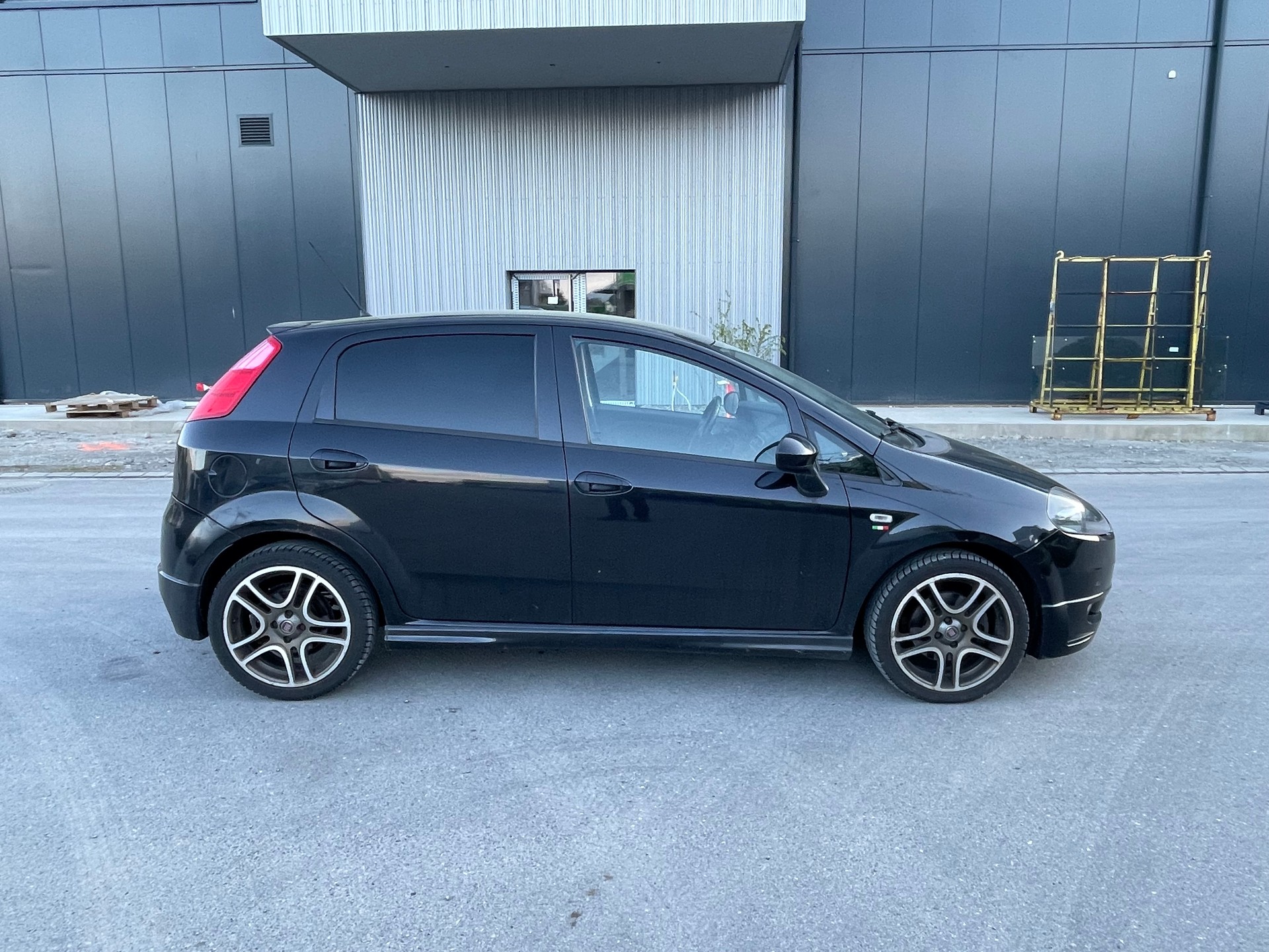 FIAT Punto 1.4 16V Turbo Sport-image-4