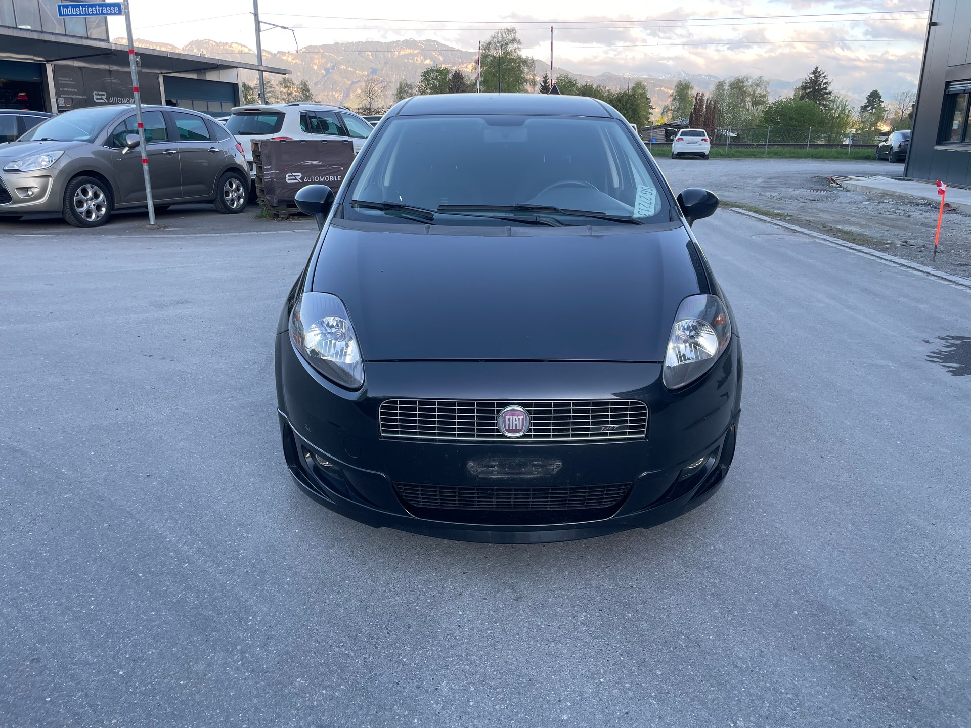 FIAT Punto 1.4 16V Turbo Sport-image-2