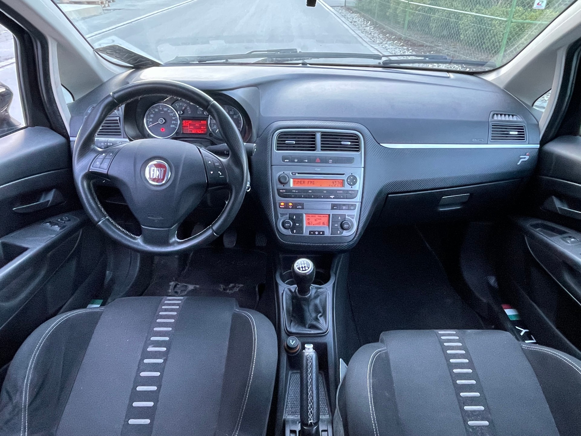 FIAT Punto 1.4 16V Turbo Sport-image-8