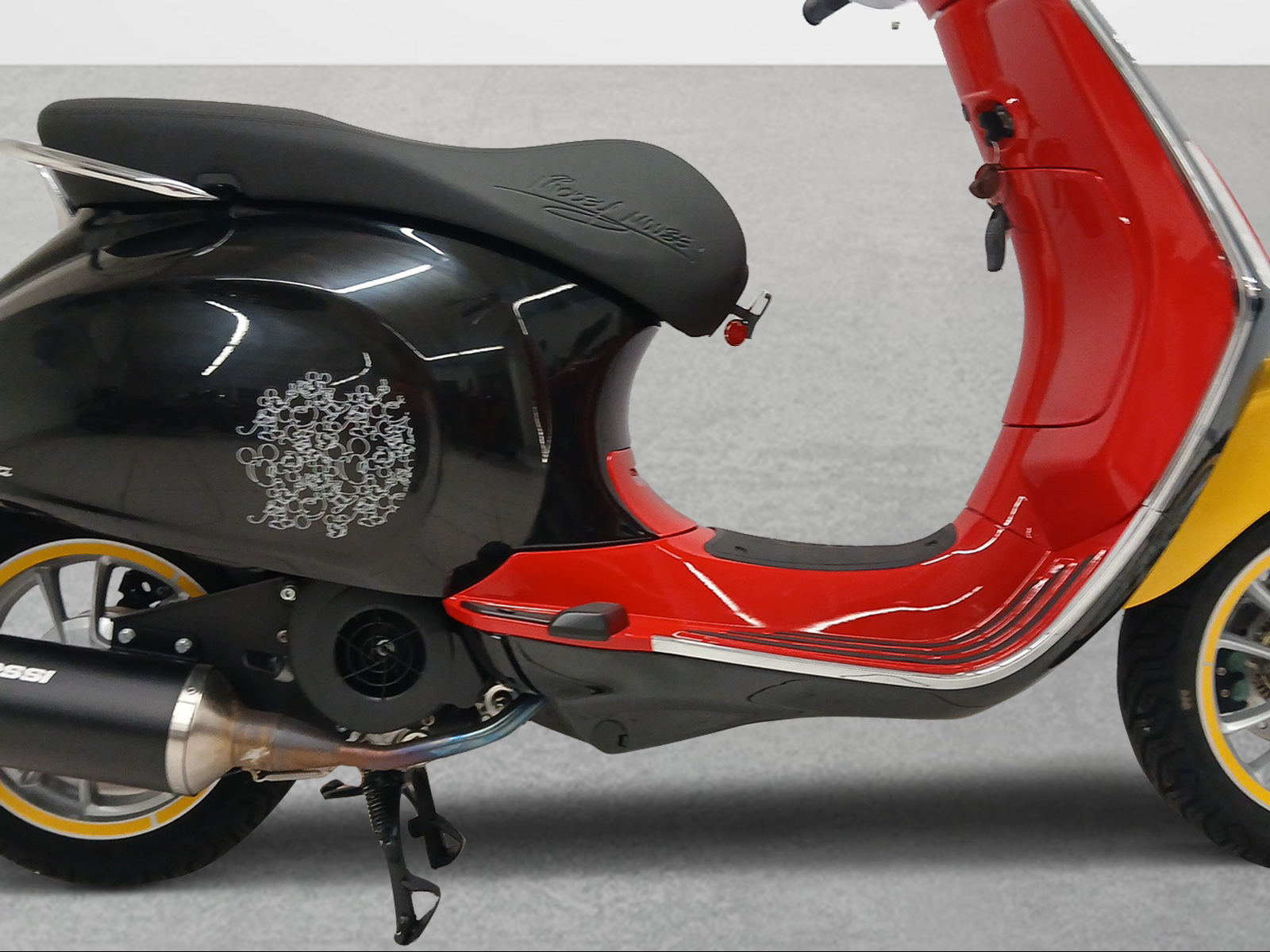 PIAGGIO Vespa 125 Primavera Disney Mickey Mouse Edition-image-8