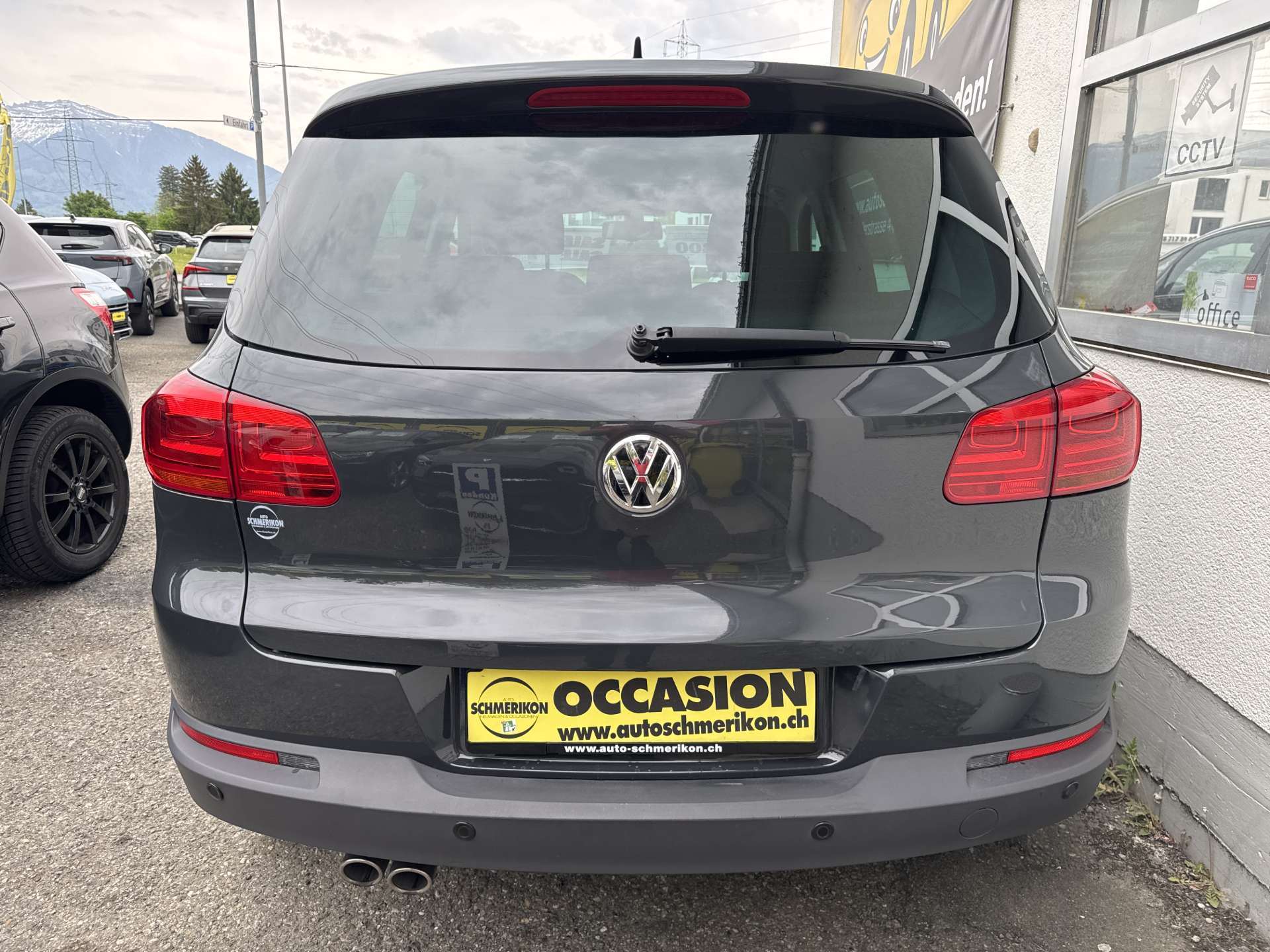 VW Tiguan 2.0 TDi Lounge 4Motion DSG-Automat-image-3