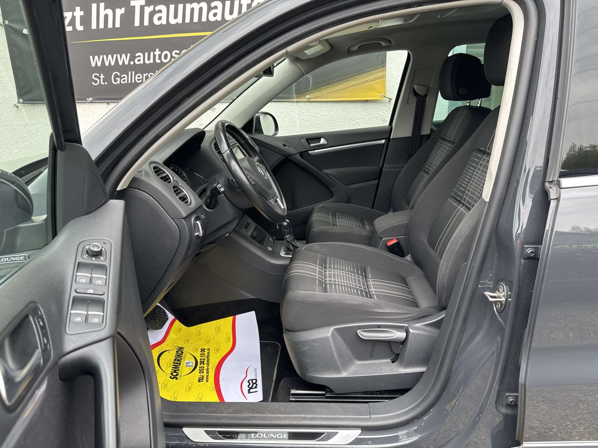 VW Tiguan 2.0 TDi Lounge 4Motion DSG-Automat-image-6