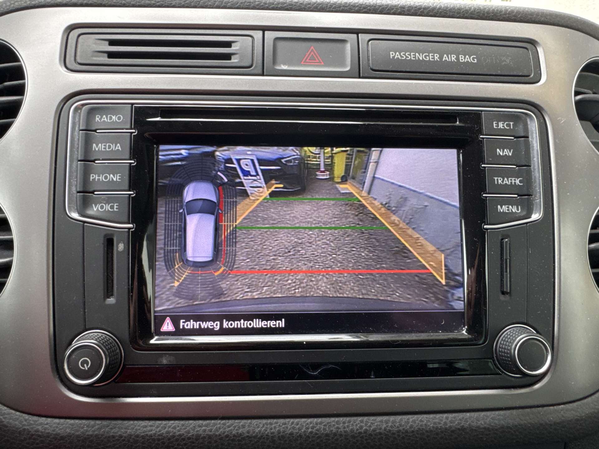VW Tiguan 2.0 TDi Lounge 4Motion DSG-Automat-image-10