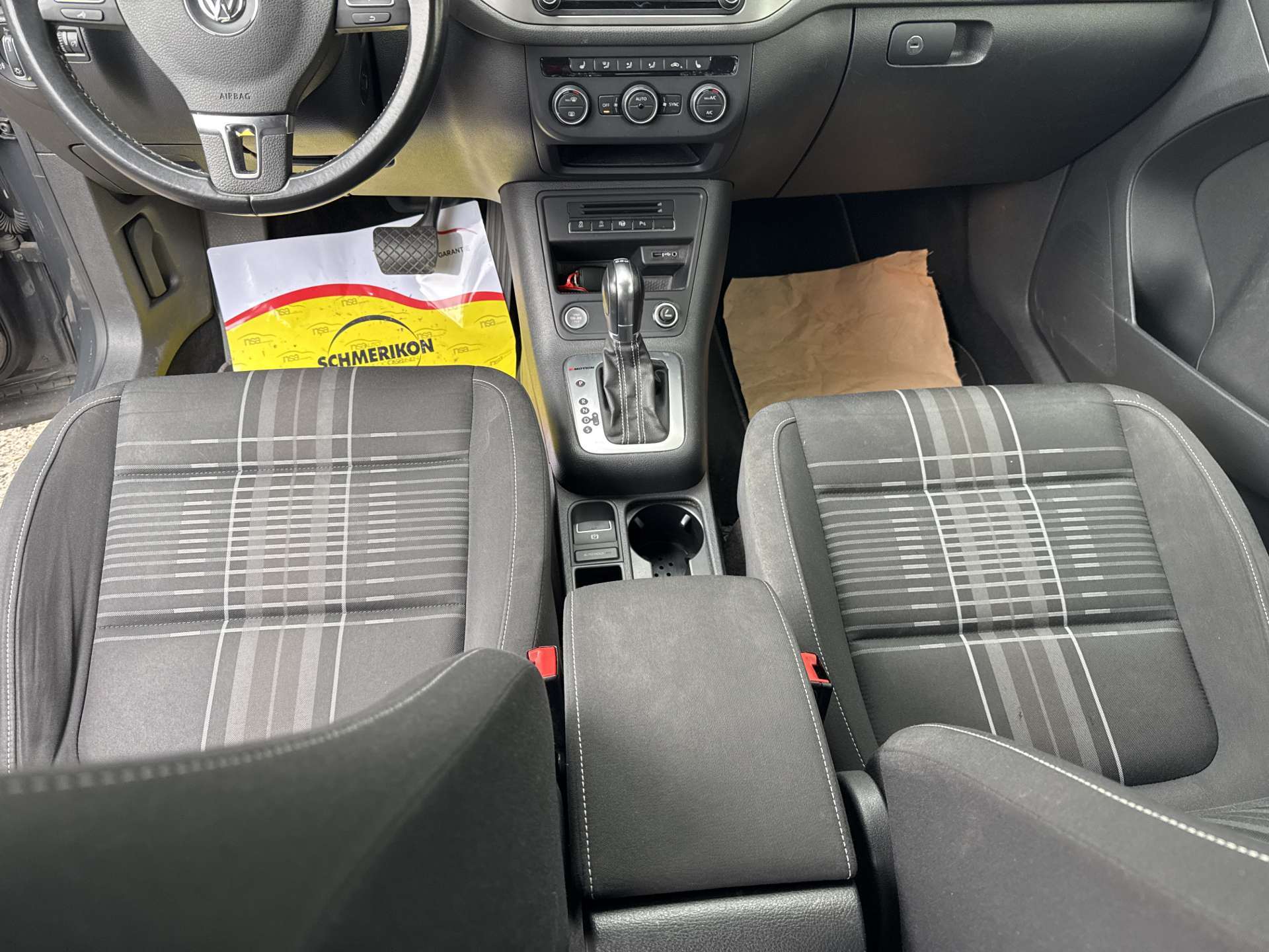 VW Tiguan 2.0 TDi Lounge 4Motion DSG-Automat-image-13