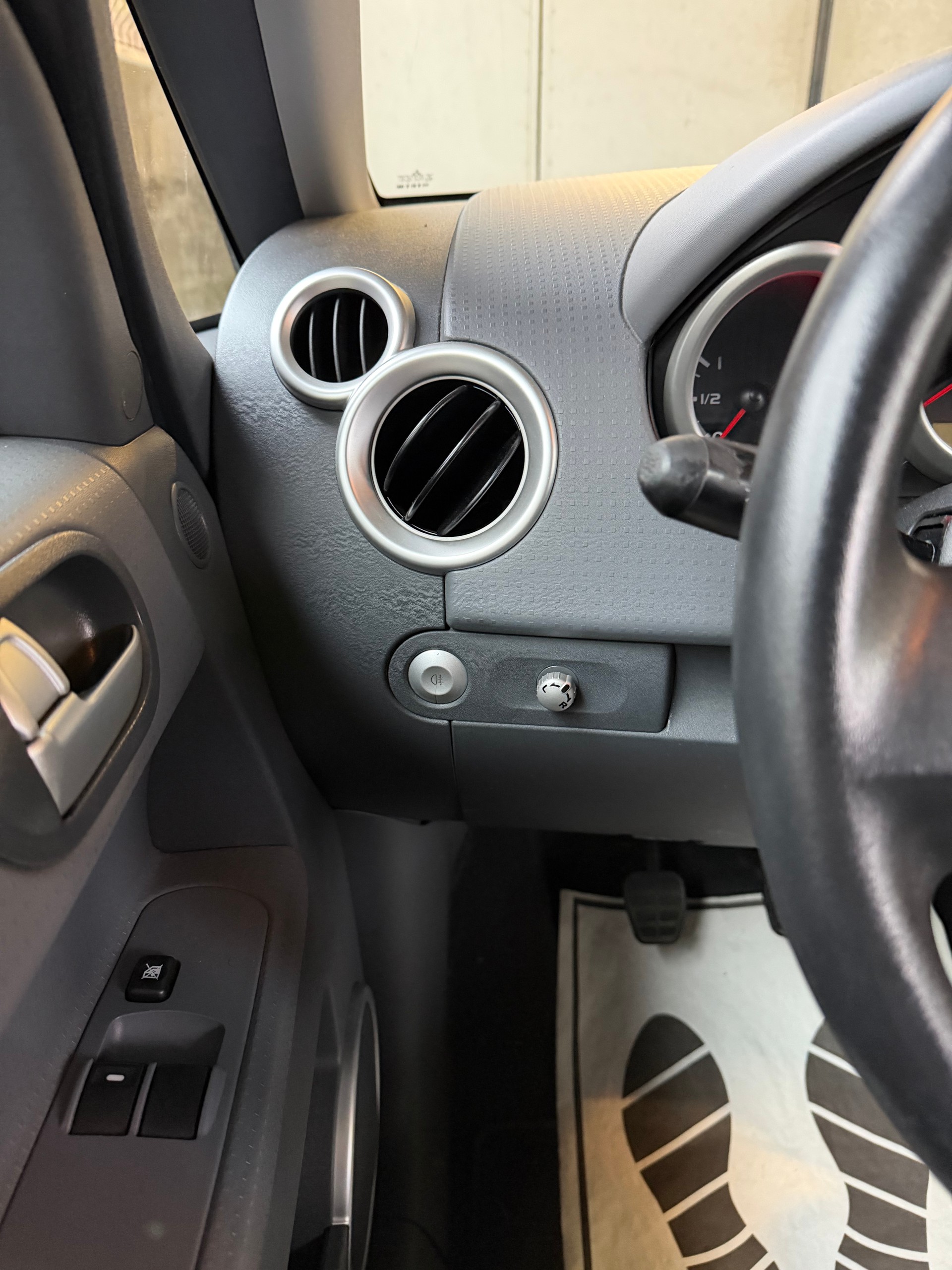 MITSUBISHI Colt 1.3 16V Invite //NEU AB MFK!-image-9