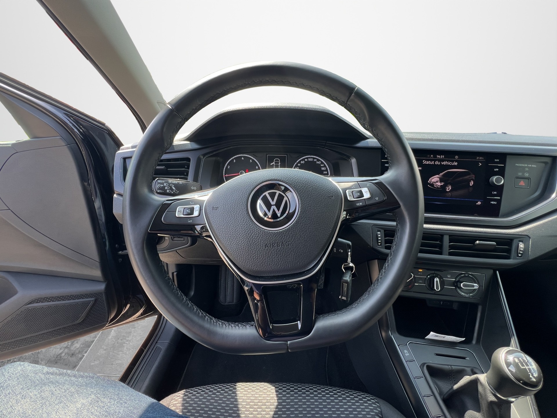 VW Polo 1.0 MPI 80 Trendline-image-8