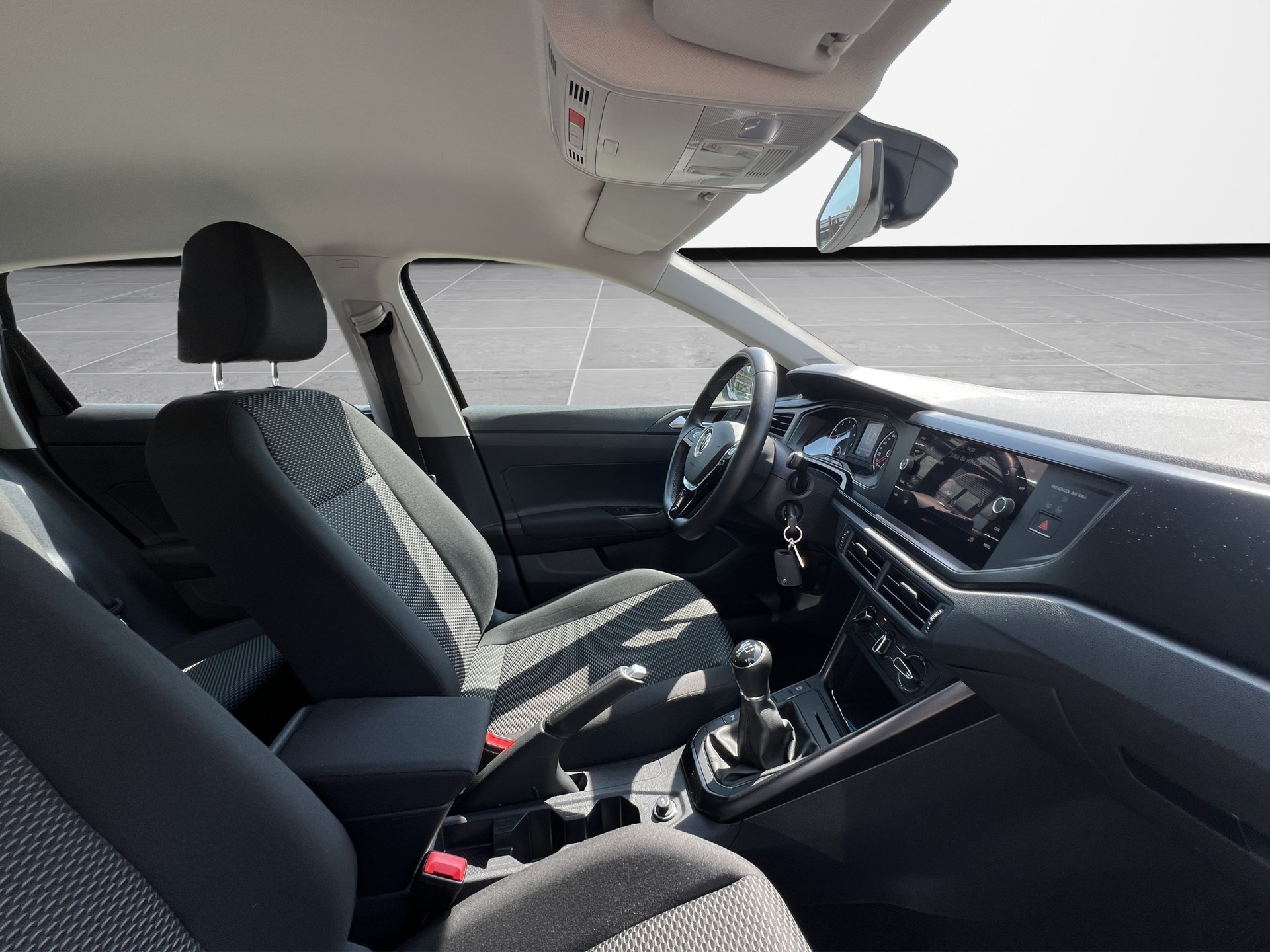 VW Polo 1.0 MPI 80 Trendline-image-13