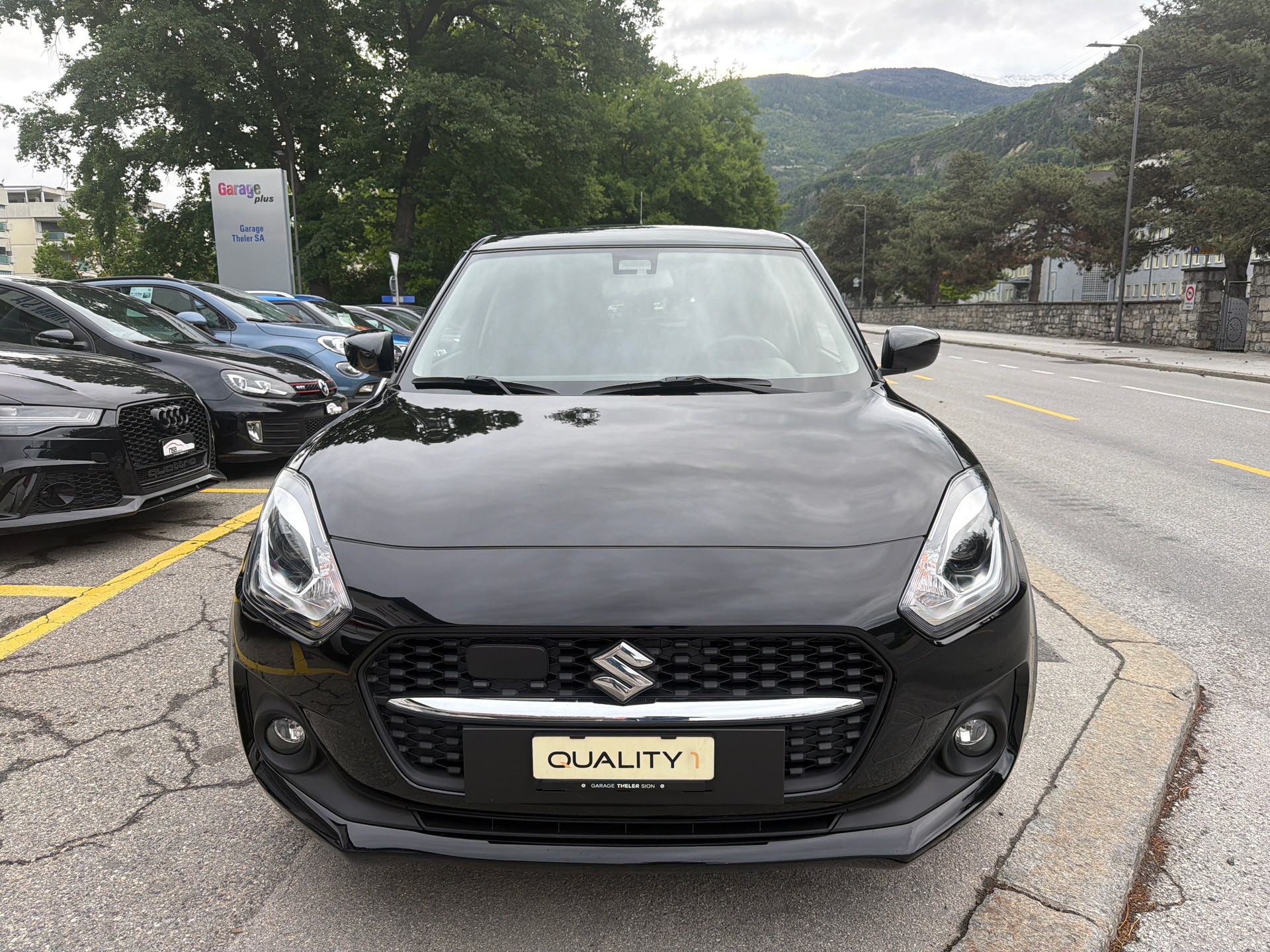 SUZUKI Swift 1.2 Compact + 4x4 Hybrid-showroom-element-1