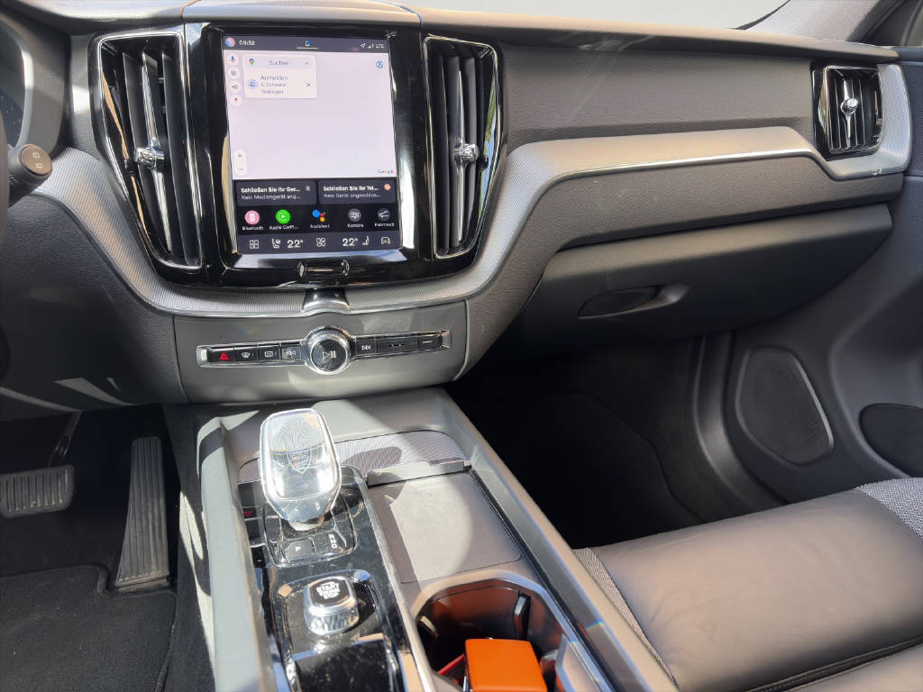 VOLVO XC60 2.0 B5 MH Plus Dark AWD-image-9