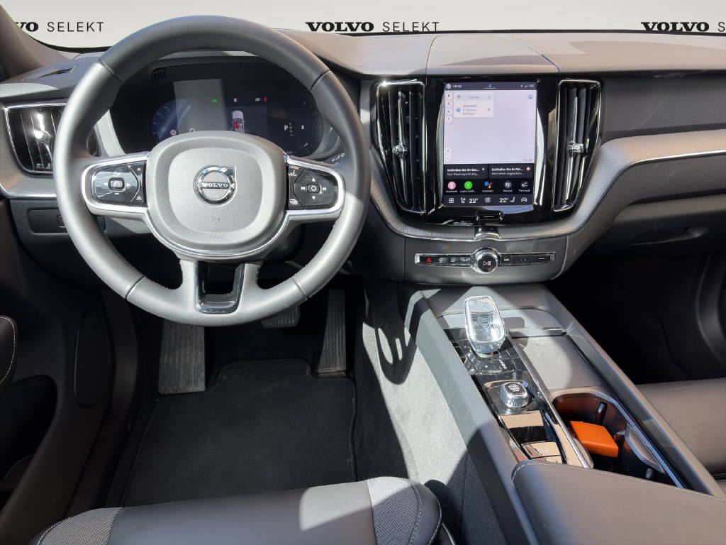 VOLVO XC60 2.0 B5 MH Plus Dark AWD-image-8