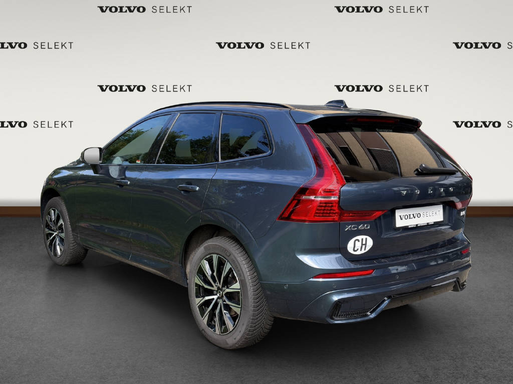 VOLVO XC60 2.0 B5 MH Plus Dark AWD-image-2
