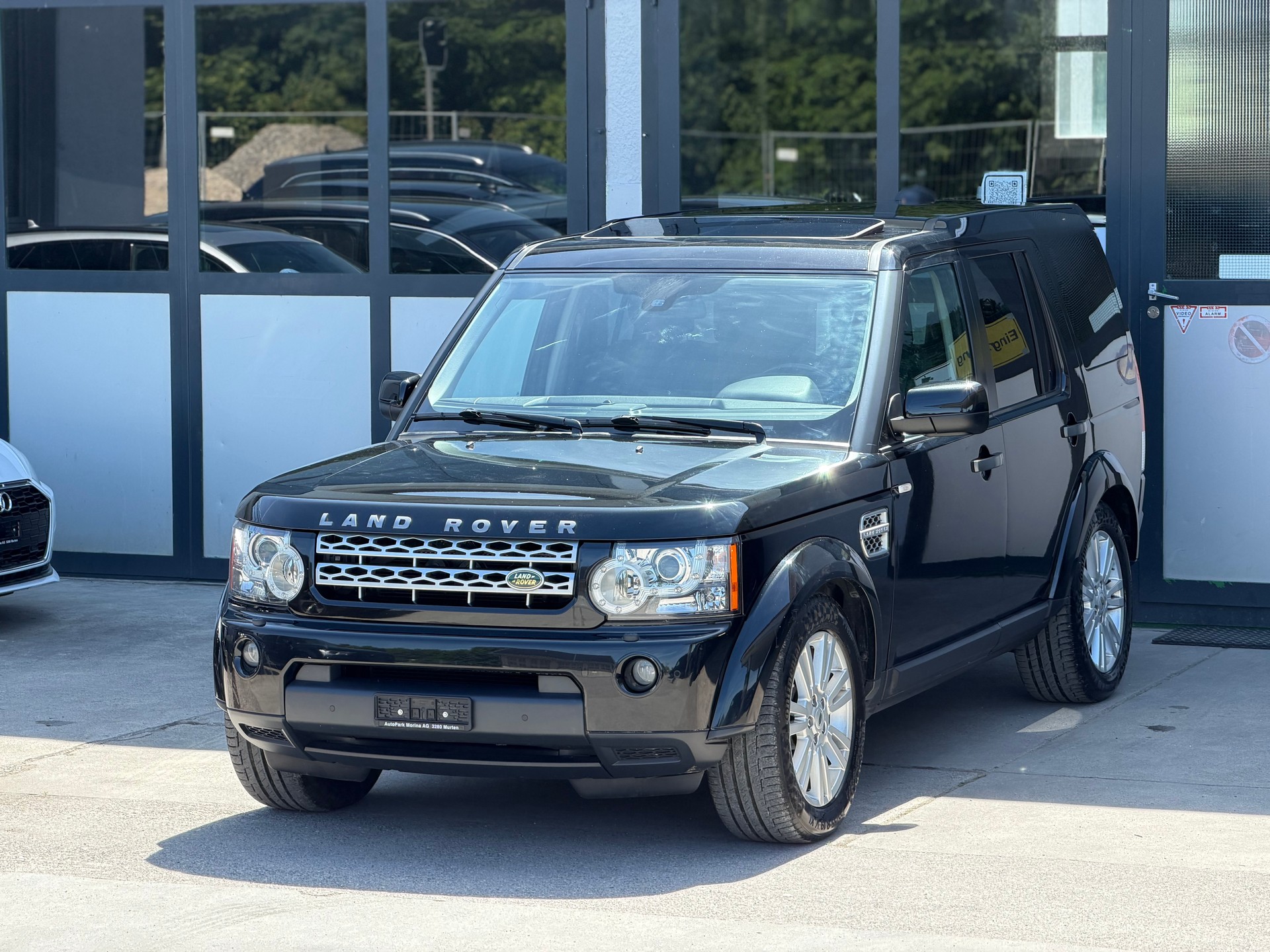 LAND ROVER Discovery 3.0 TDV6 HSE Automatic-image-1