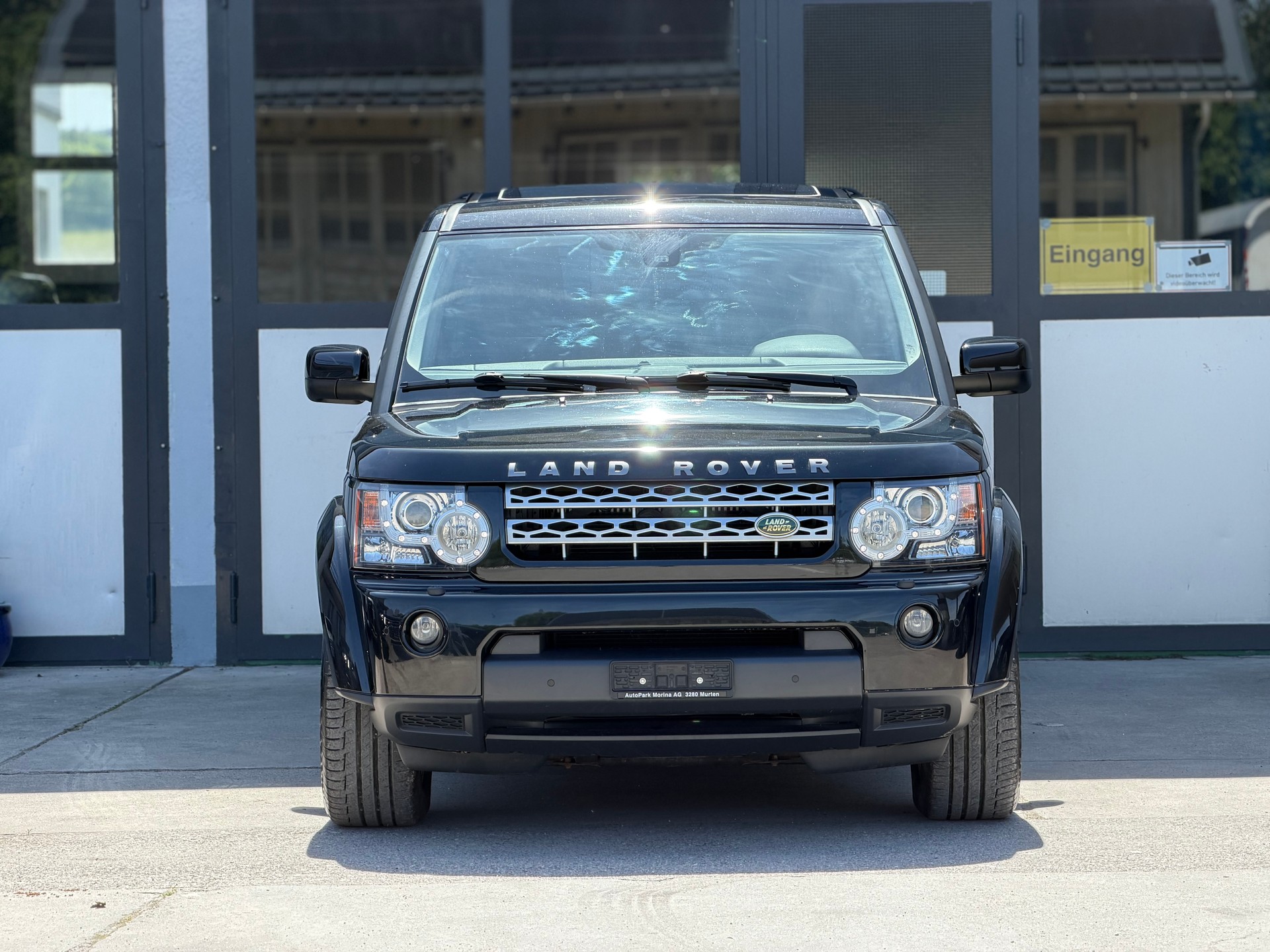 LAND ROVER Discovery 3.0 TDV6 HSE Automatic-image-2