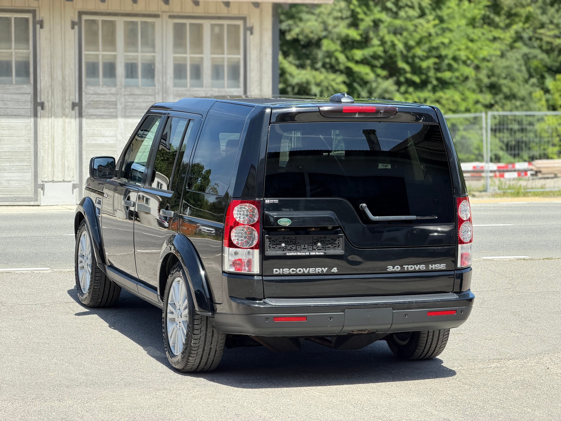 LAND ROVER Discovery 3.0 TDV6 HSE Automatic-image-6