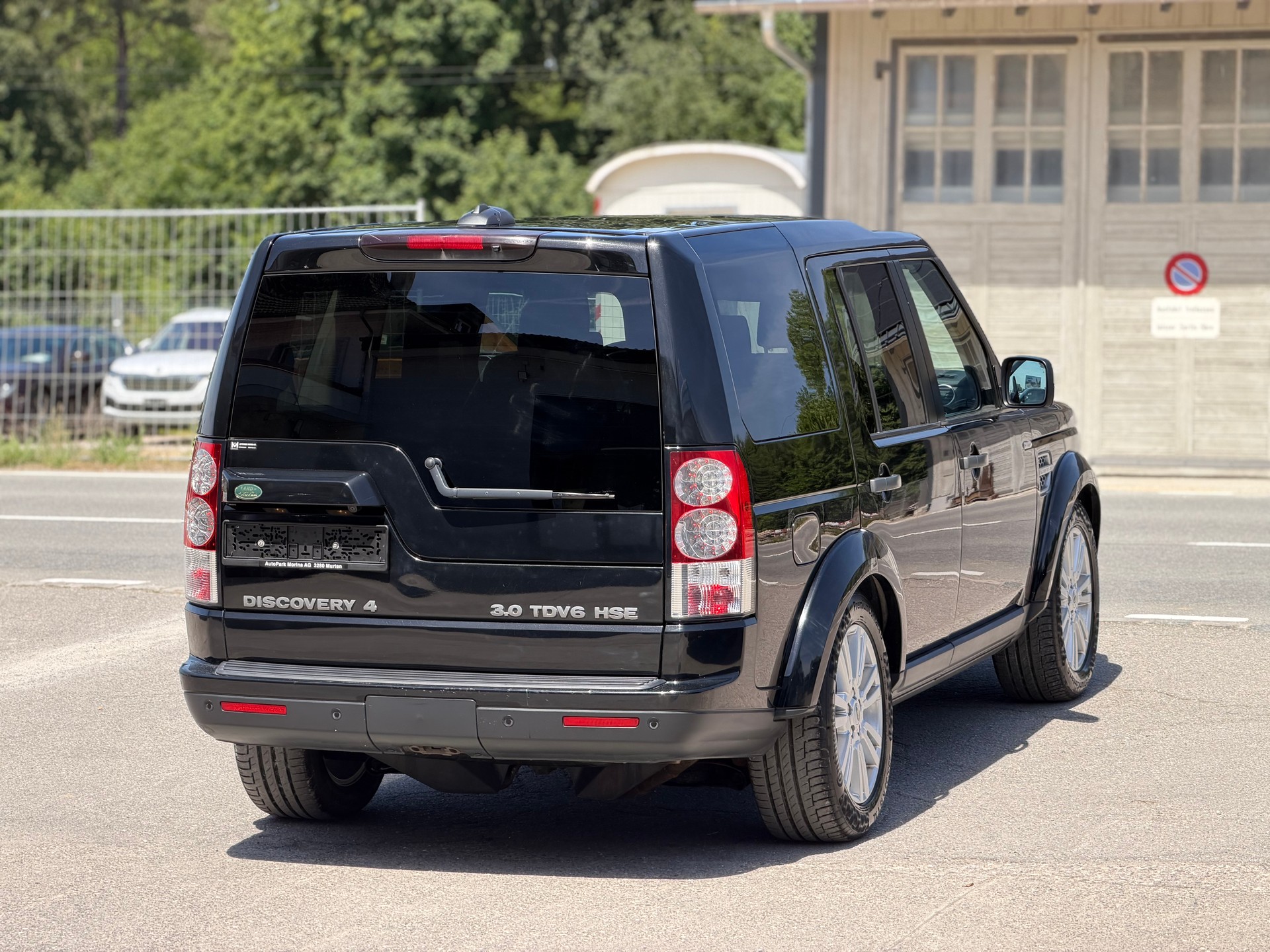 LAND ROVER Discovery 3.0 TDV6 HSE Automatic-image-4