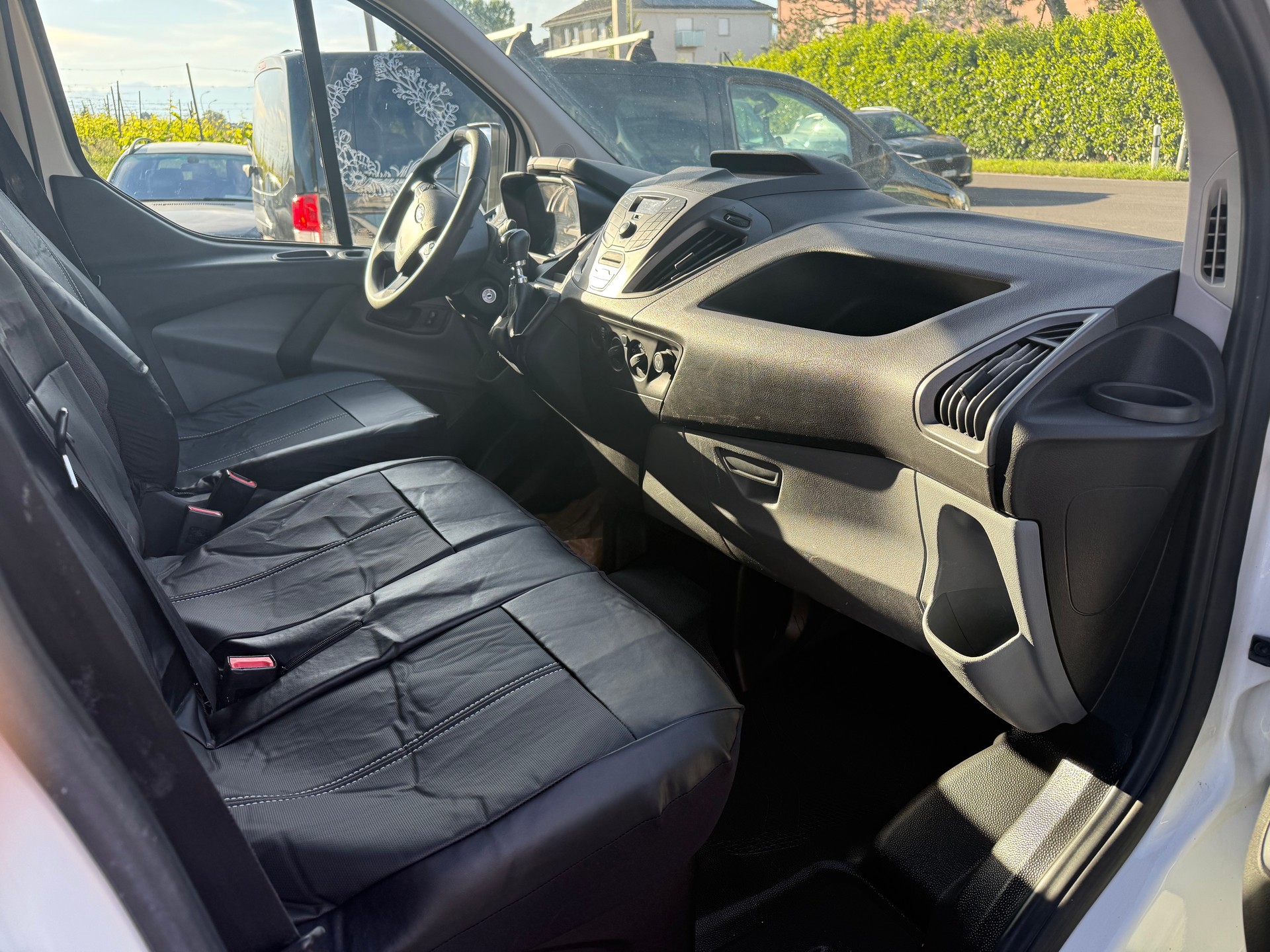 FORD Transit Custom Van 250 L1H1 Startup-image-9