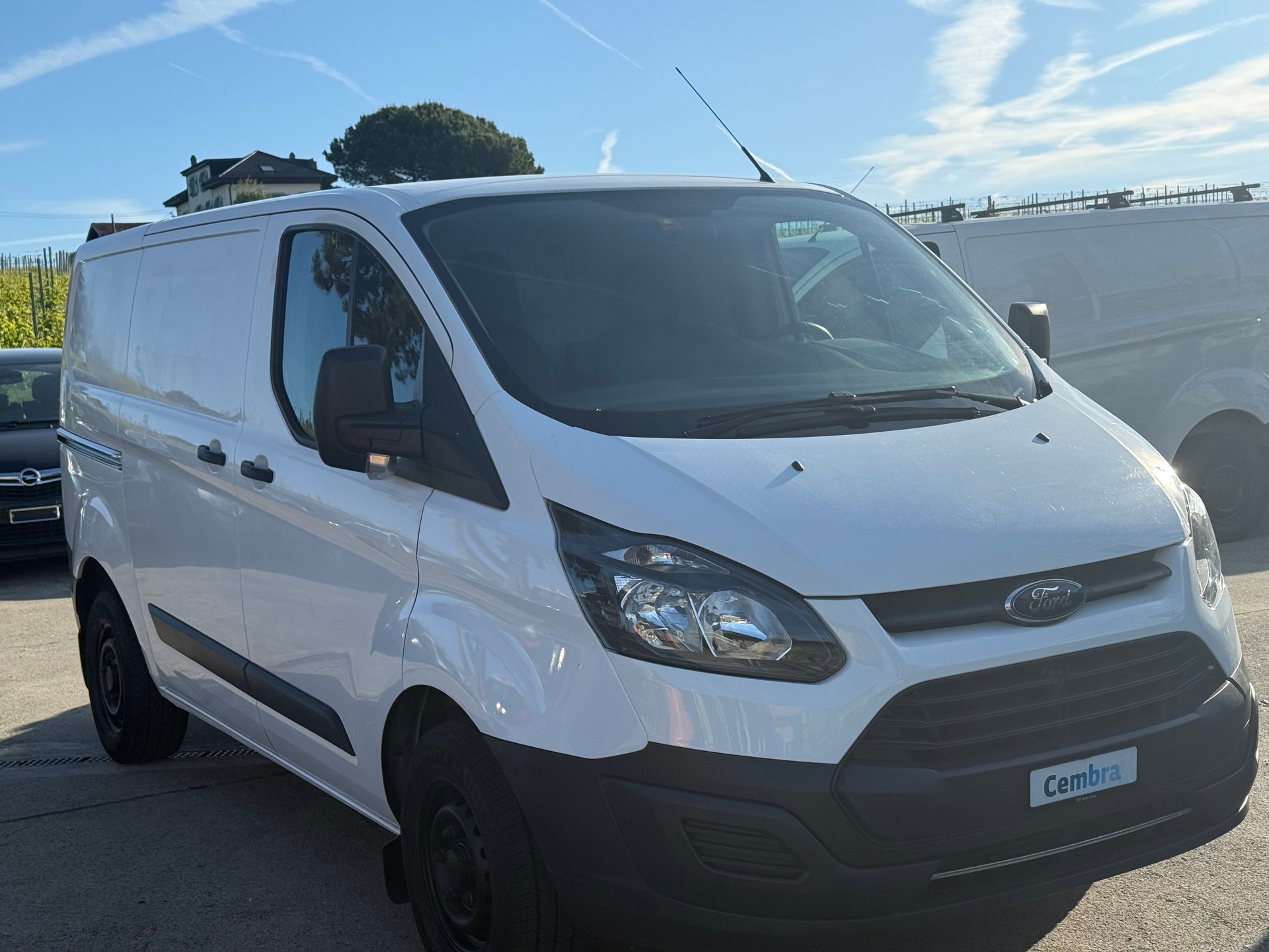 FORD Transit Custom Van 250 L1H1 Startup-image-5
