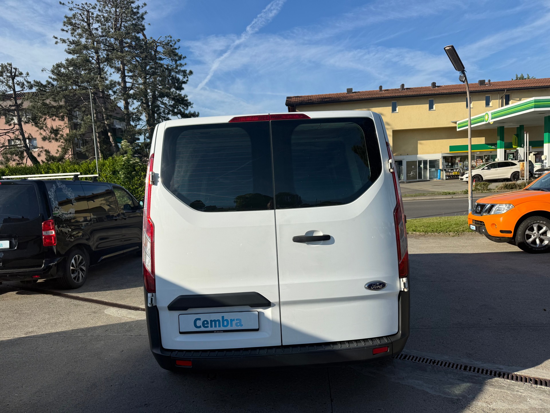 FORD Transit Custom Van 250 L1H1 Startup-image-3