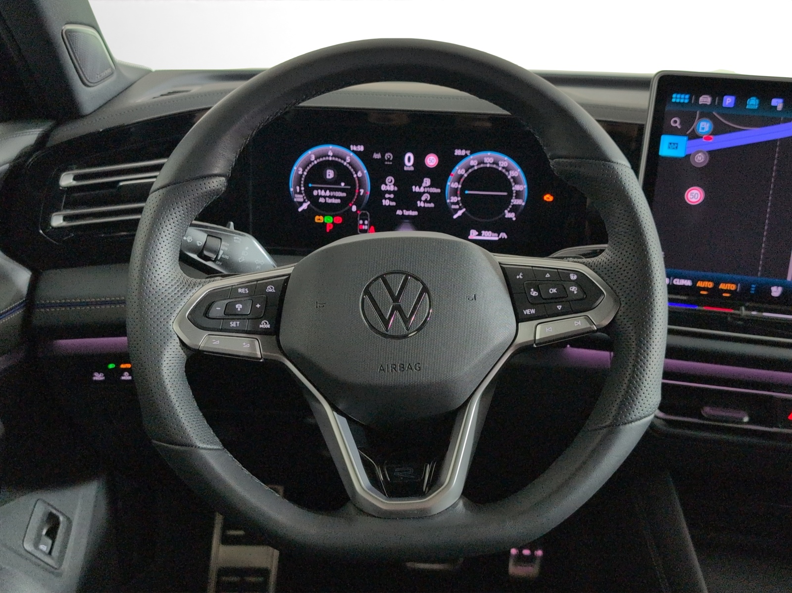 VW Tiguan 2.0 TSI United DSG 4Motion-image-11