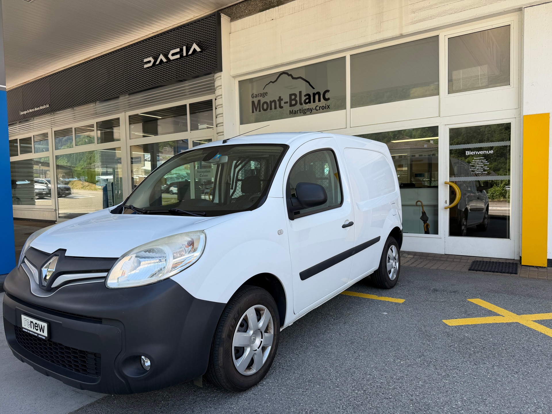 RENAULT Kangoo Medium TCe 115 ENERGY Business-image-0