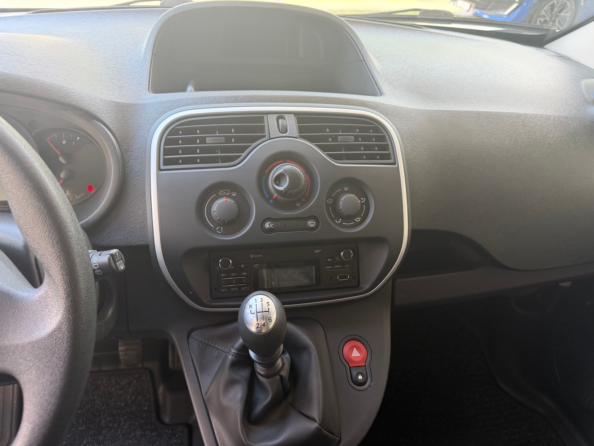 RENAULT Kangoo Medium TCe 115 ENERGY Business-image-9