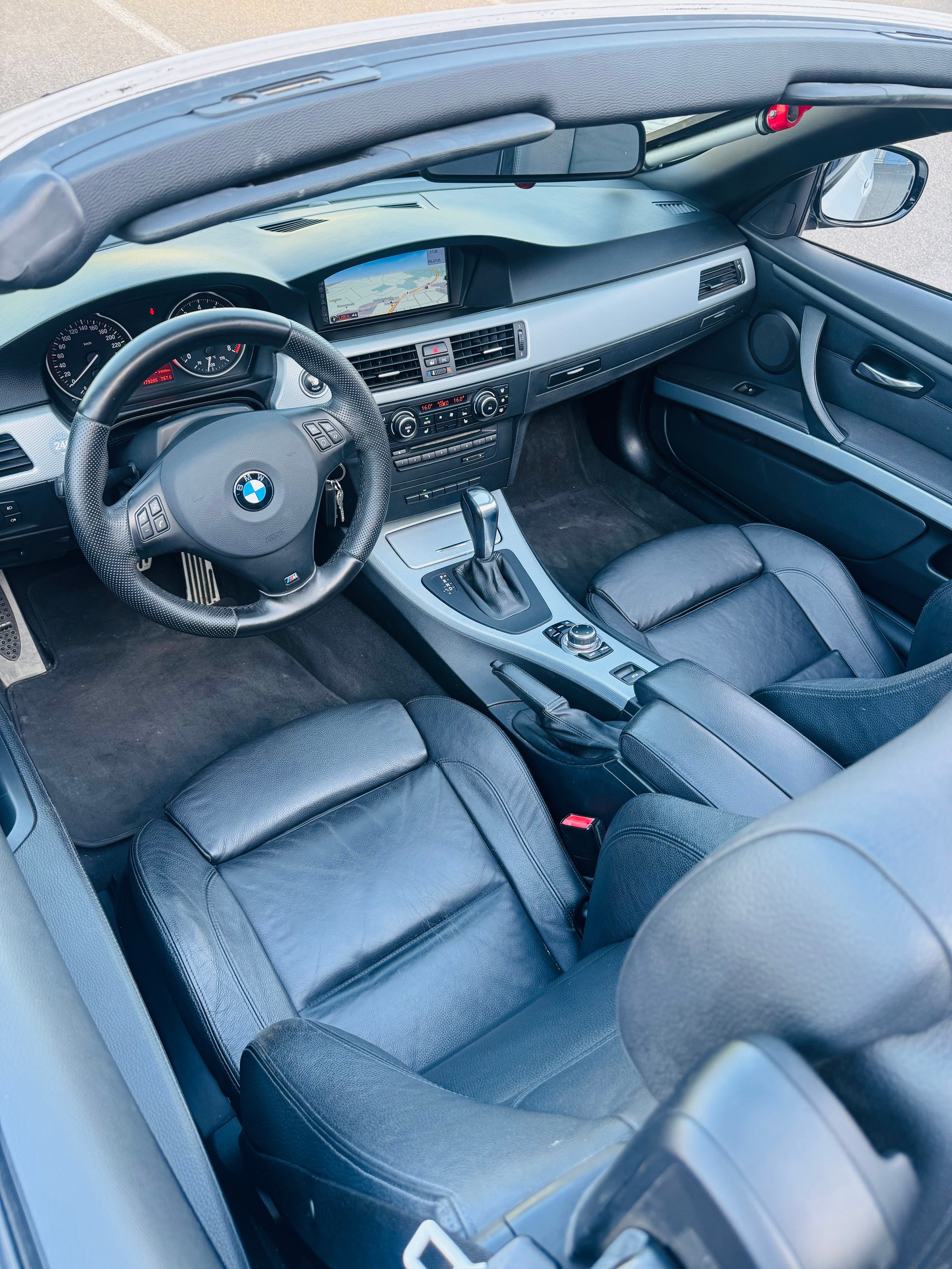 BMW 325i Cabriolet Steptronic M-Paket-image-2