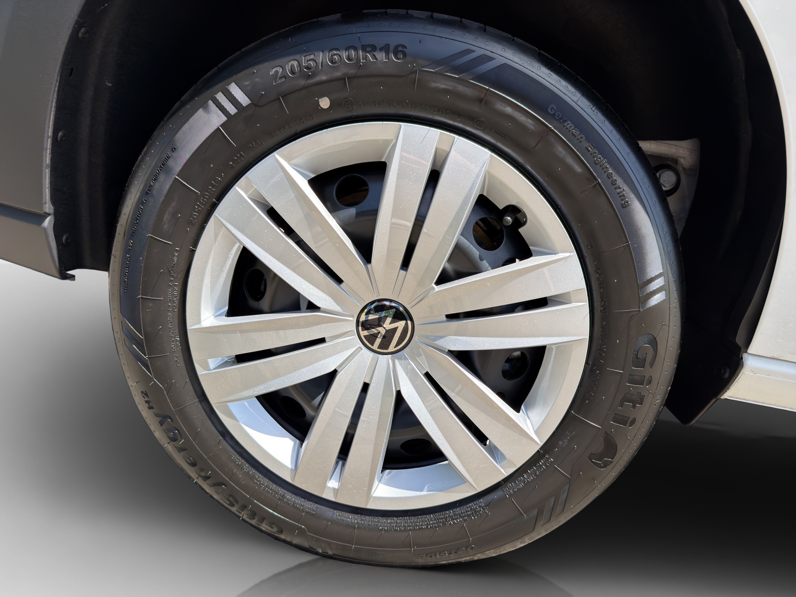VW Caddy Cargo 2.0TDI 4Motion-image-14