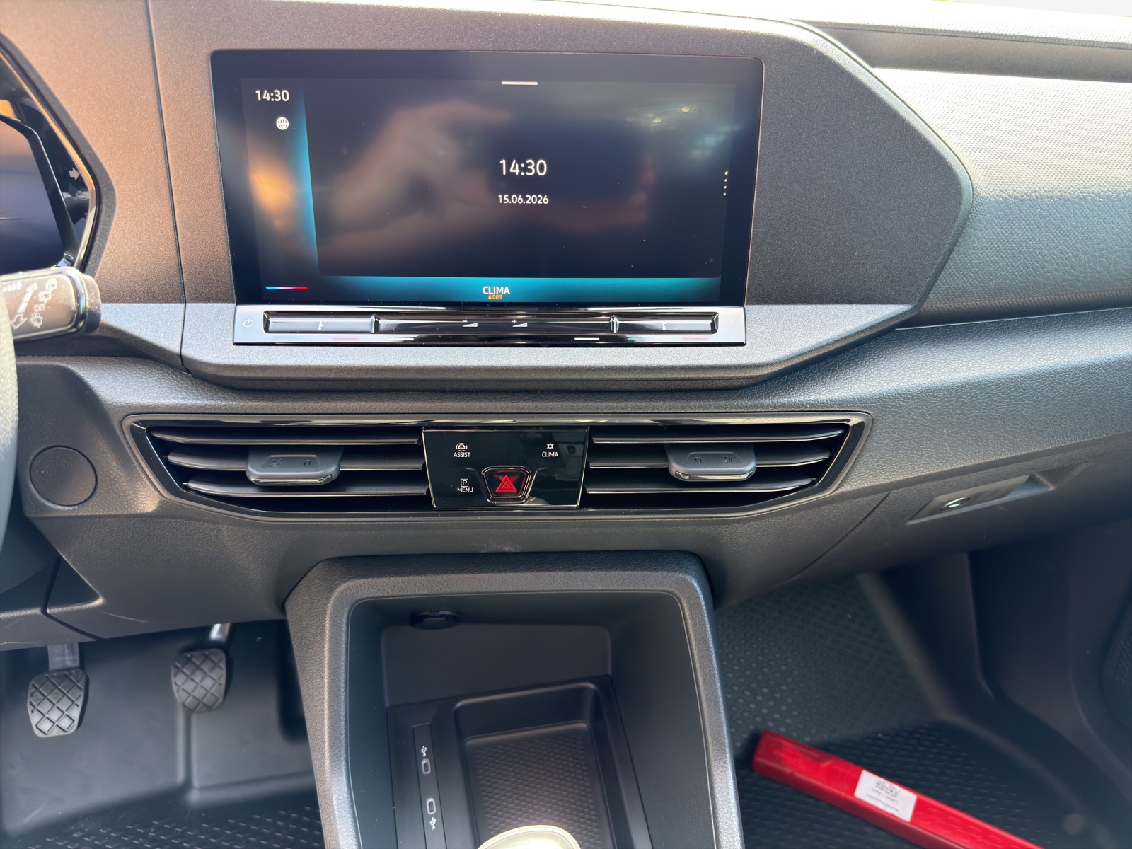 VW Caddy Cargo 2.0TDI 4Motion-image-10