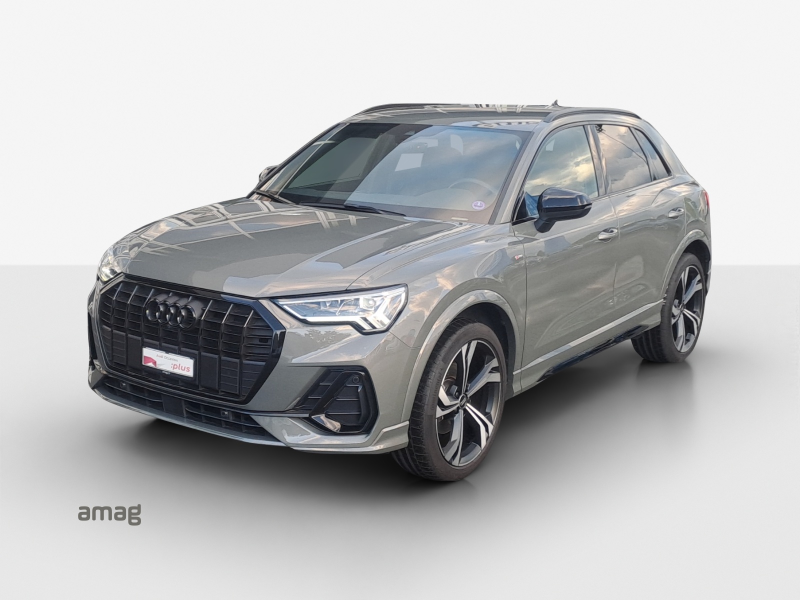 AUDI Q3 35 TFSI S line Attraction S-tronic-image-0