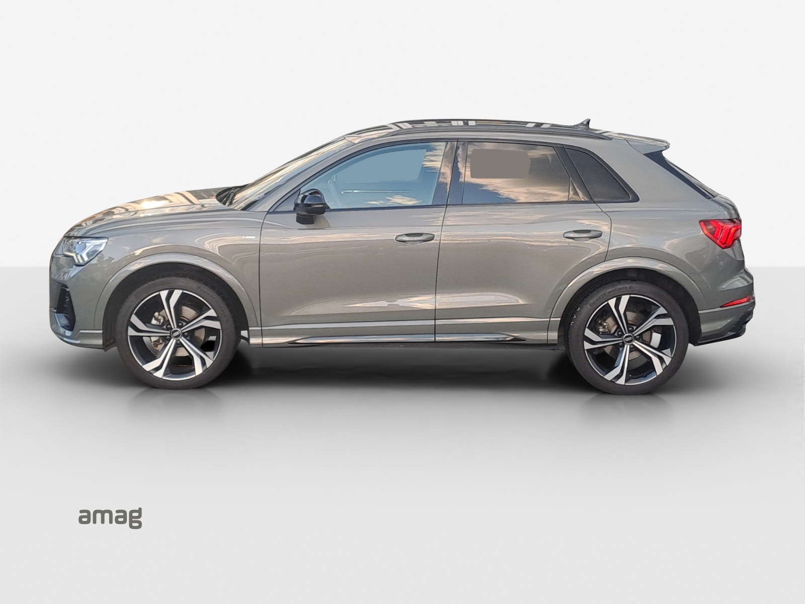 AUDI Q3 35 TFSI S line Attraction S-tronic-image-1