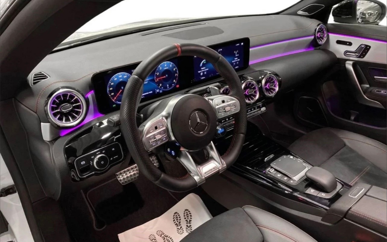 MERCEDES-BENZ CLA 35 AMG 4matic-image-4