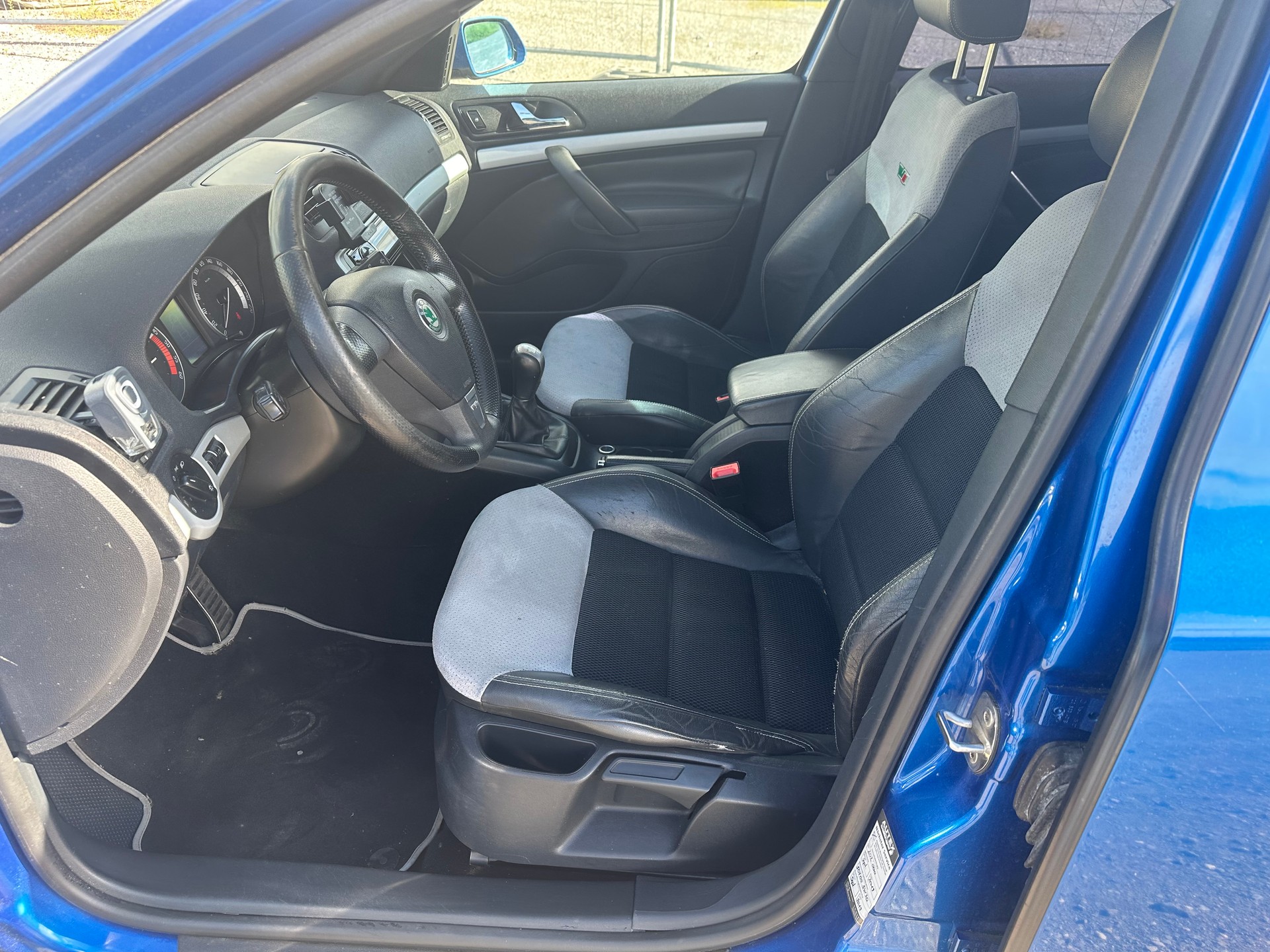 SKODA Octavia 2.0 TDI RS-image-11