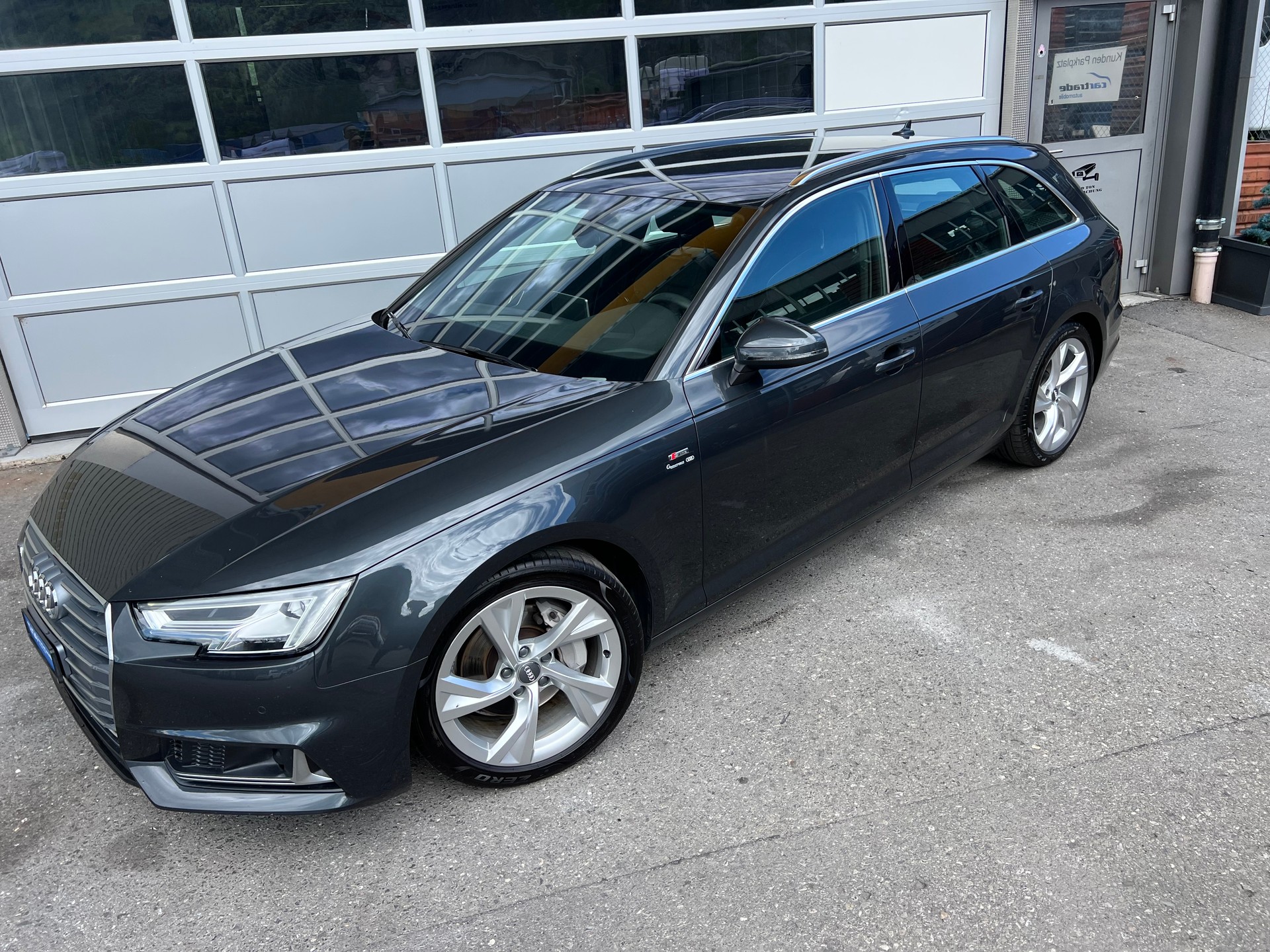 AUDI A4 Avant 40 TDI S-Line Sport 4x4 S-tronic ** Navigation * Teilleder * Anhängerkupplung * ab MFK * 1 Jahr Garantie möglich ***-image-3
