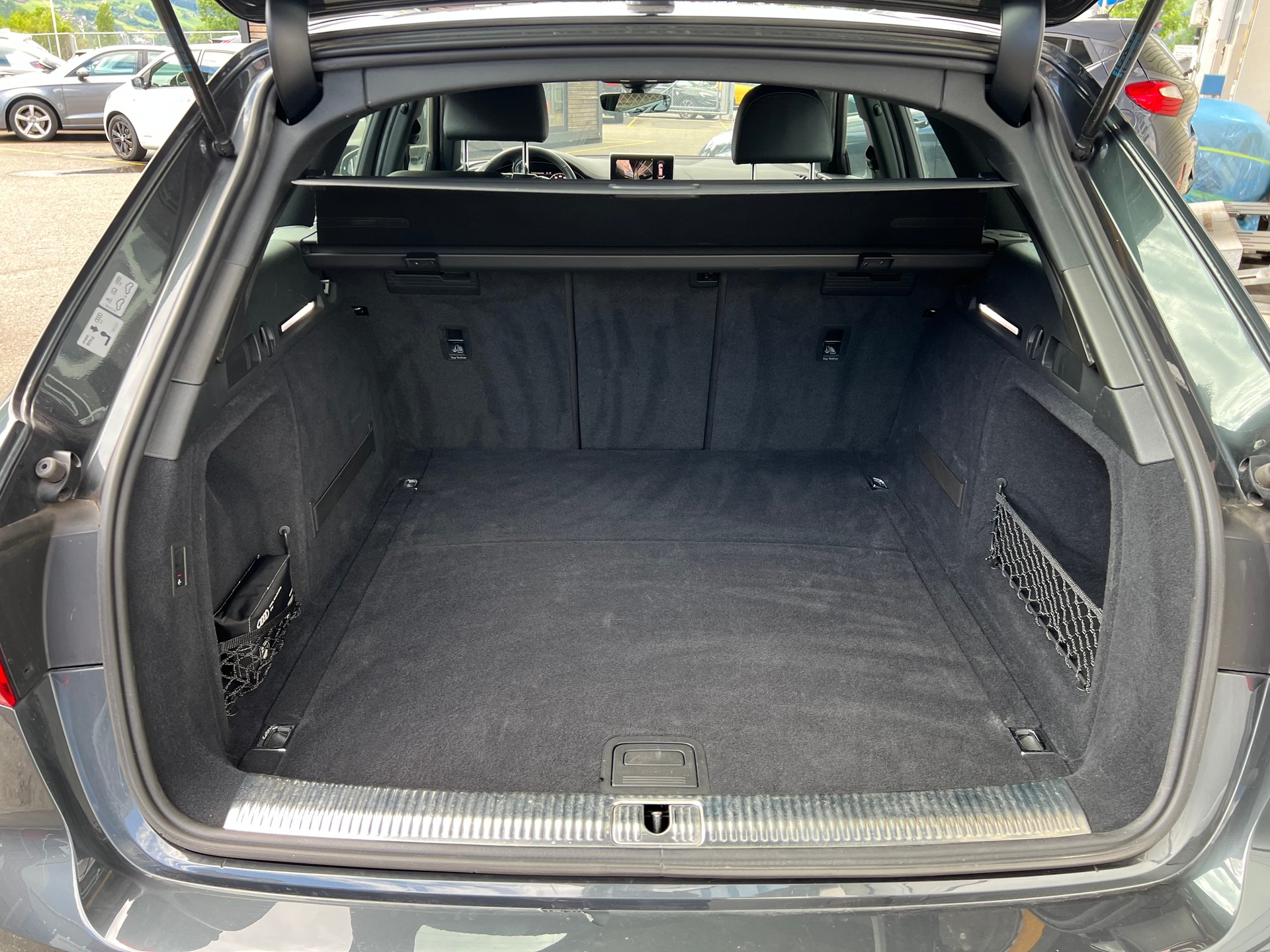 AUDI A4 Avant 40 TDI S-Line Sport 4x4 S-tronic ** Navigation * Teilleder * Anhängerkupplung * ab MFK * 1 Jahr Garantie möglich ***-image-10