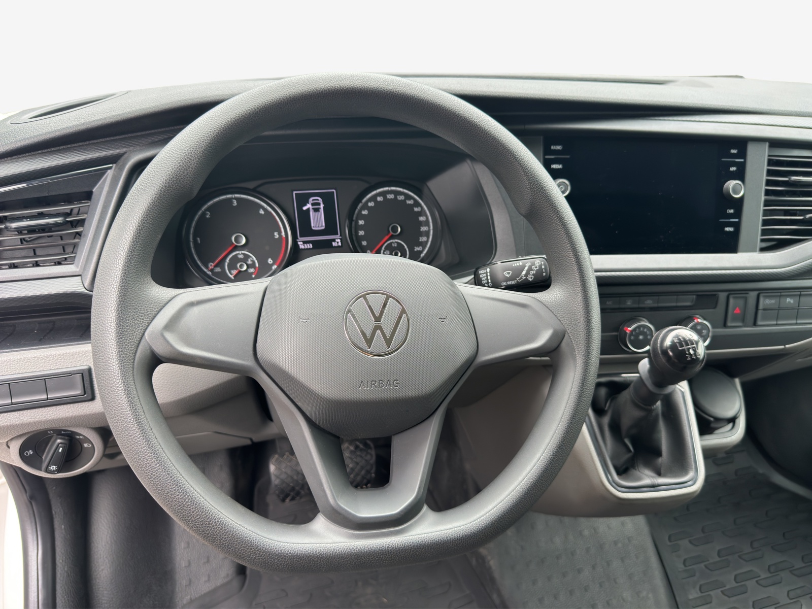 VW T6.1 2.0 TDI 4Motion-image-9