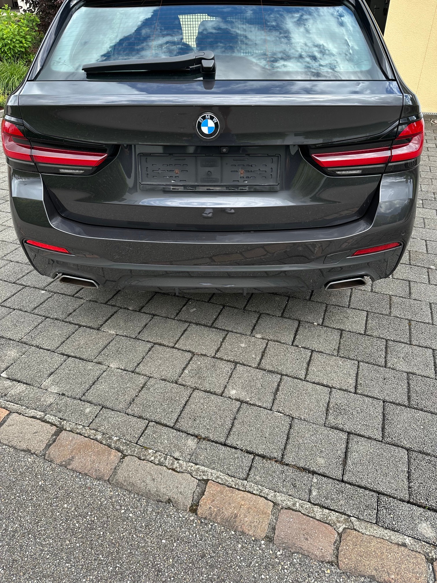 BMW 530d xDrive-image-5