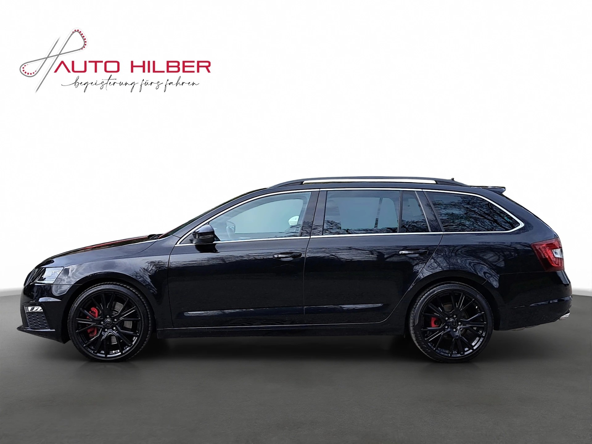 SKODA Octavia Combi 2.0 TSI RS DSG-image-2