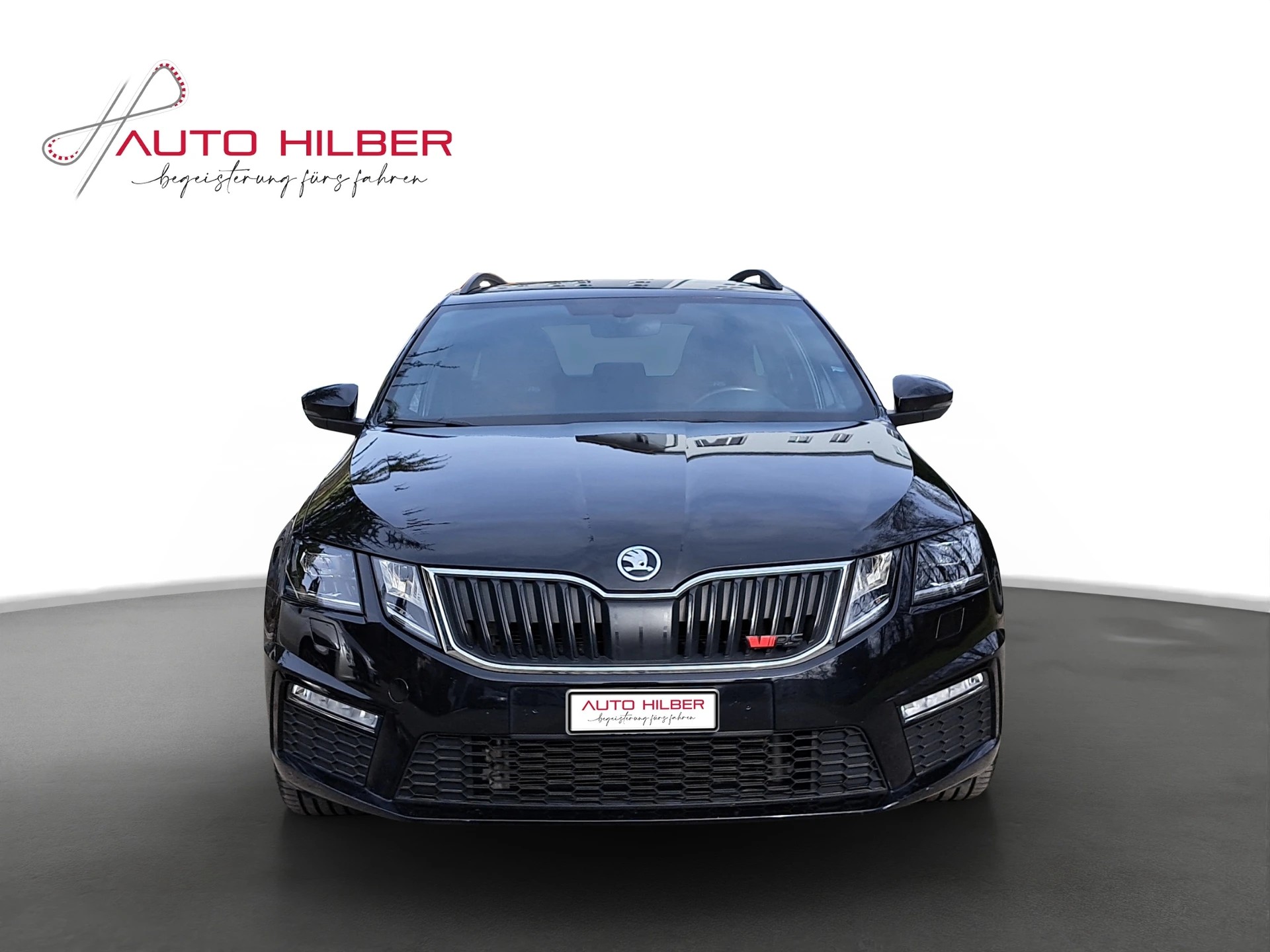 SKODA Octavia Combi 2.0 TSI RS DSG-image-1