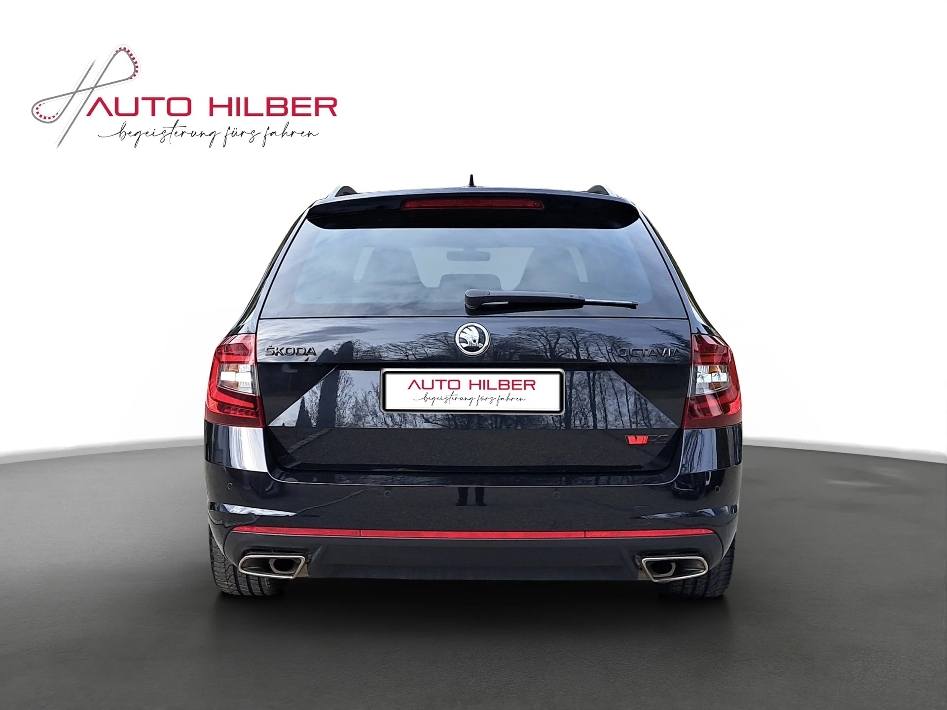 SKODA Octavia Combi 2.0 TSI RS DSG-image-5